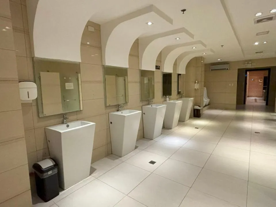 Sauna in Lido De Paris Hotel