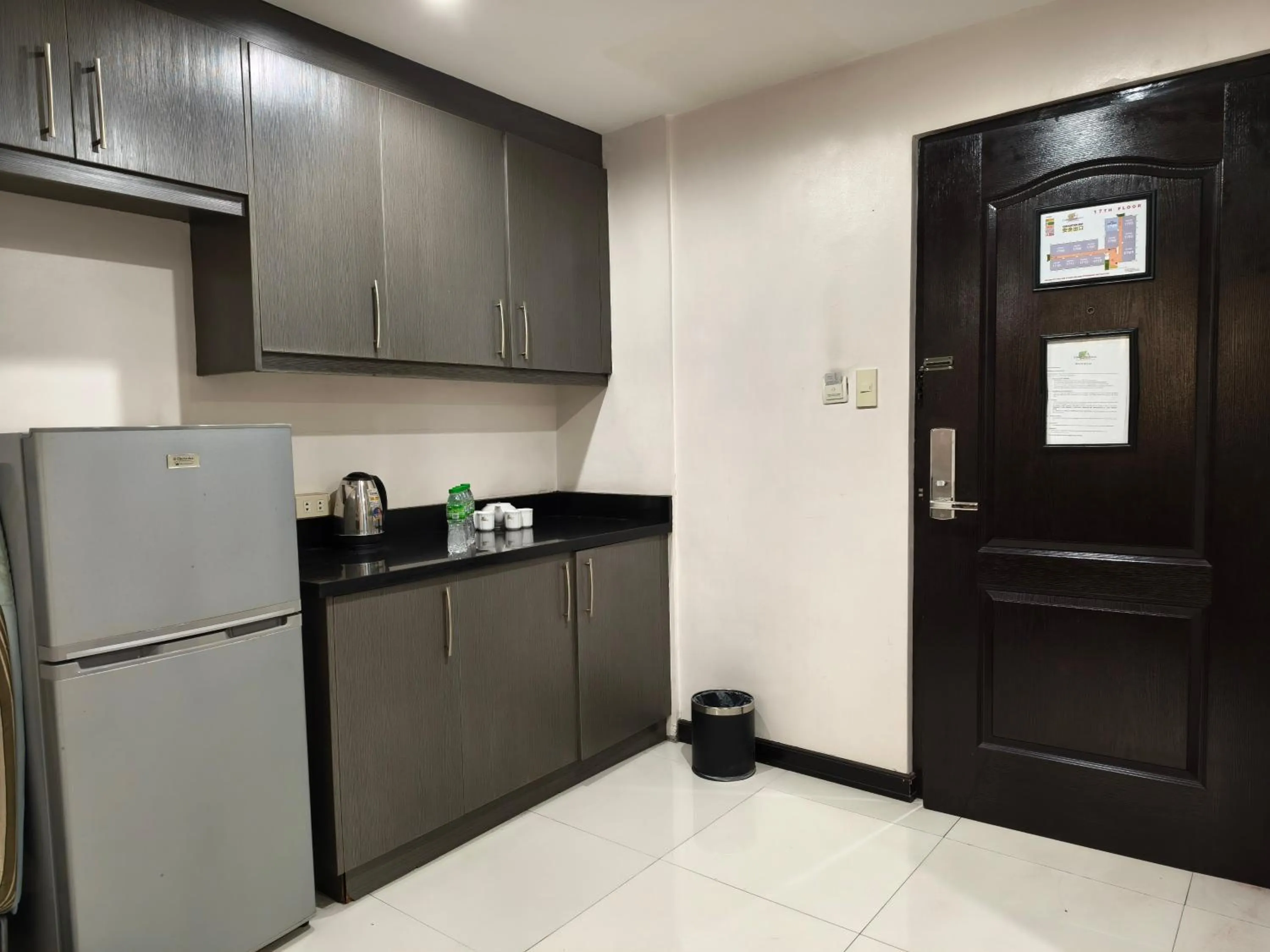 Kitchen or kitchenette in Lido De Paris Hotel