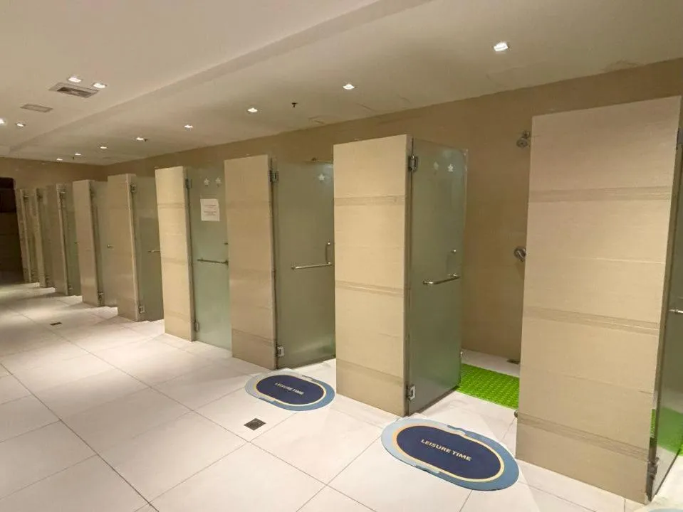 Spa and wellness centre/facilities in Lido De Paris Hotel