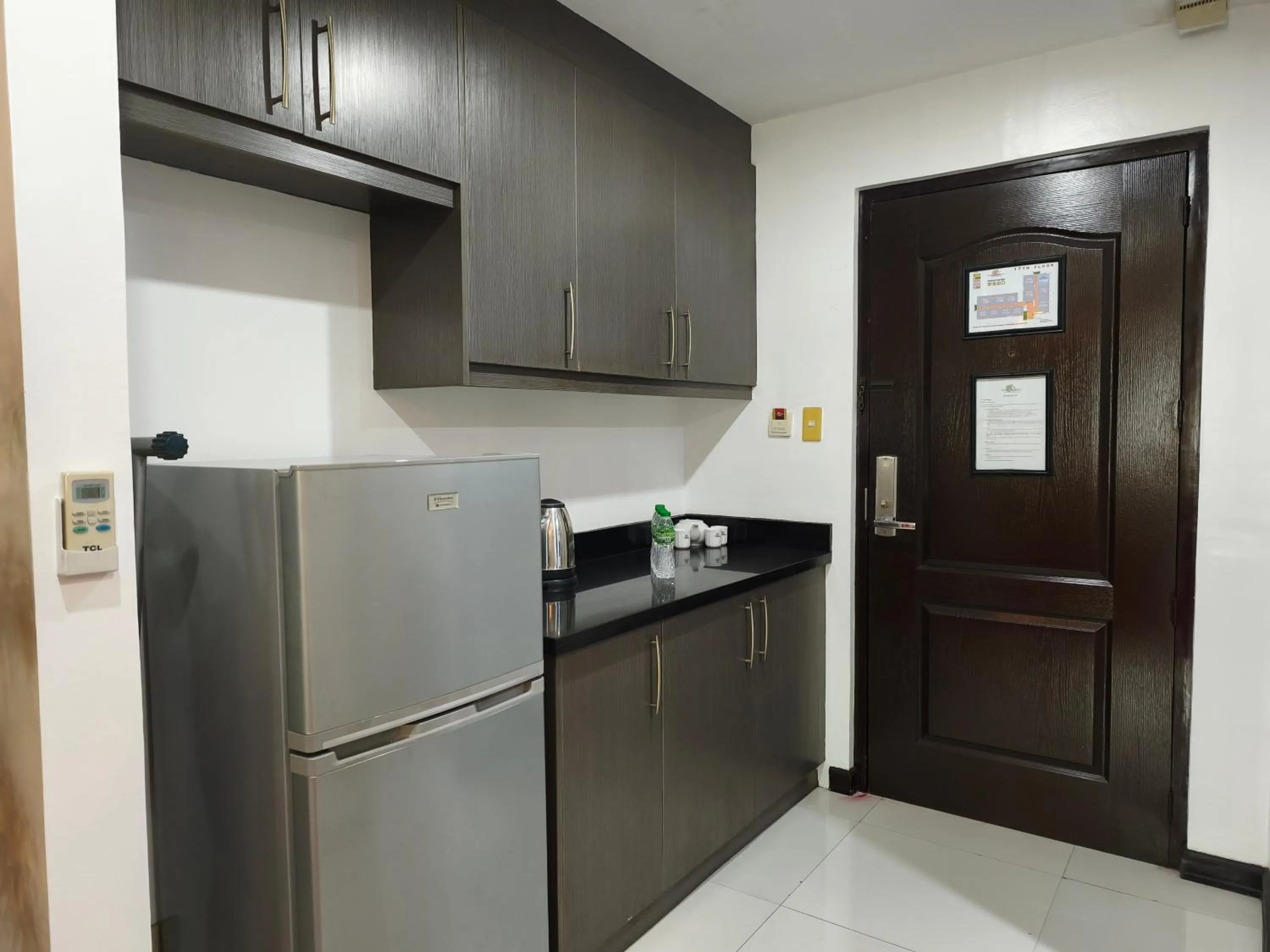 Kitchen or kitchenette in Lido De Paris Hotel