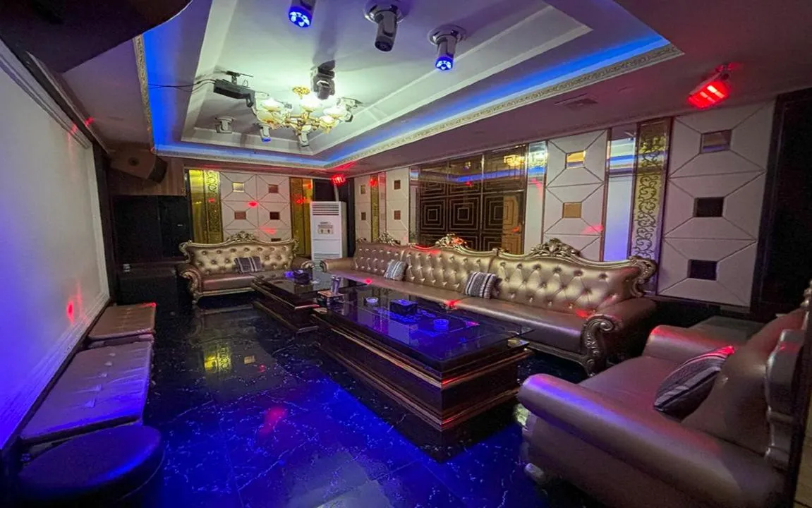 Lounge or bar in Lido De Paris Hotel