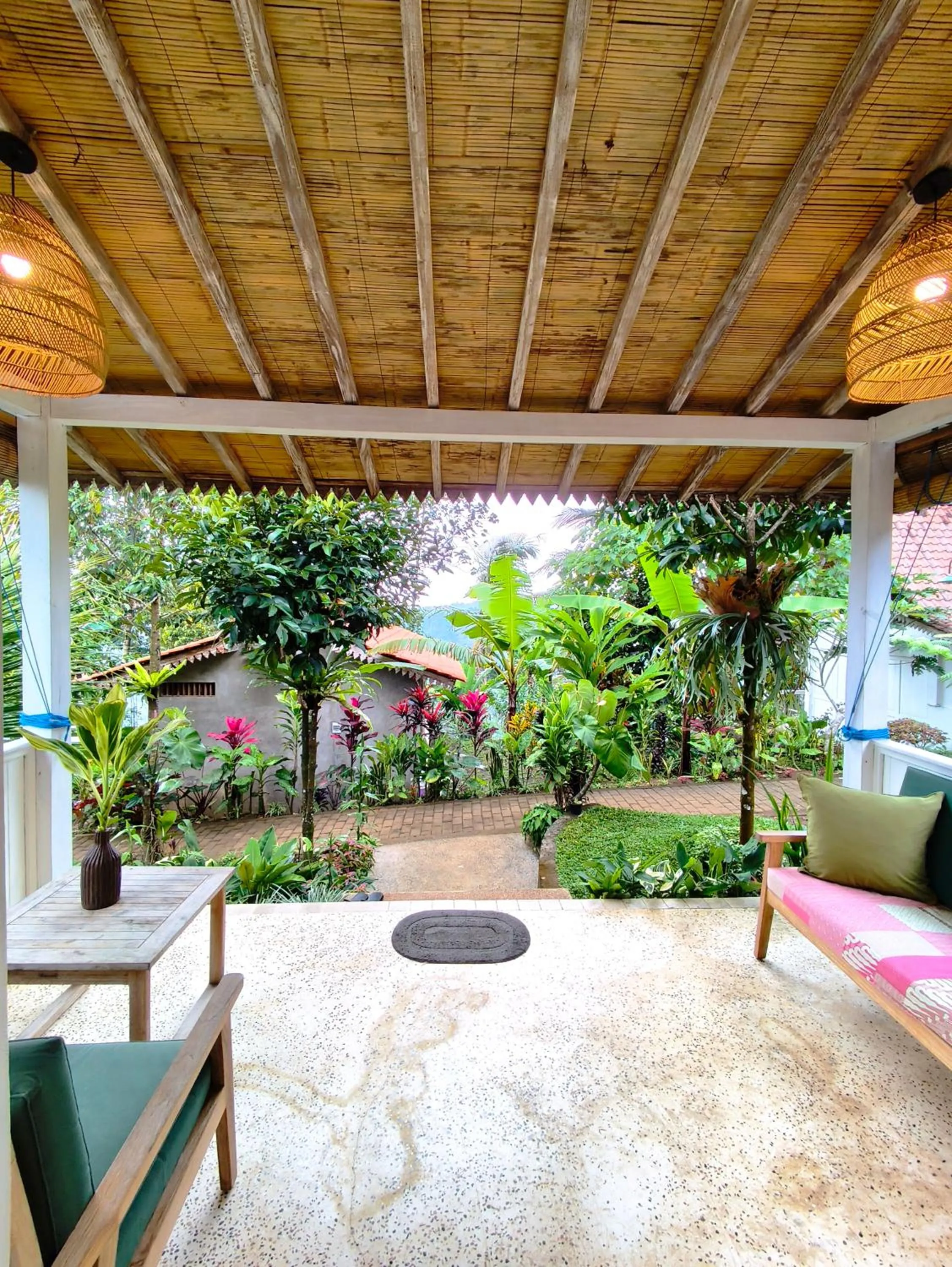 Bungalow with Garden View in Purwa Ijen