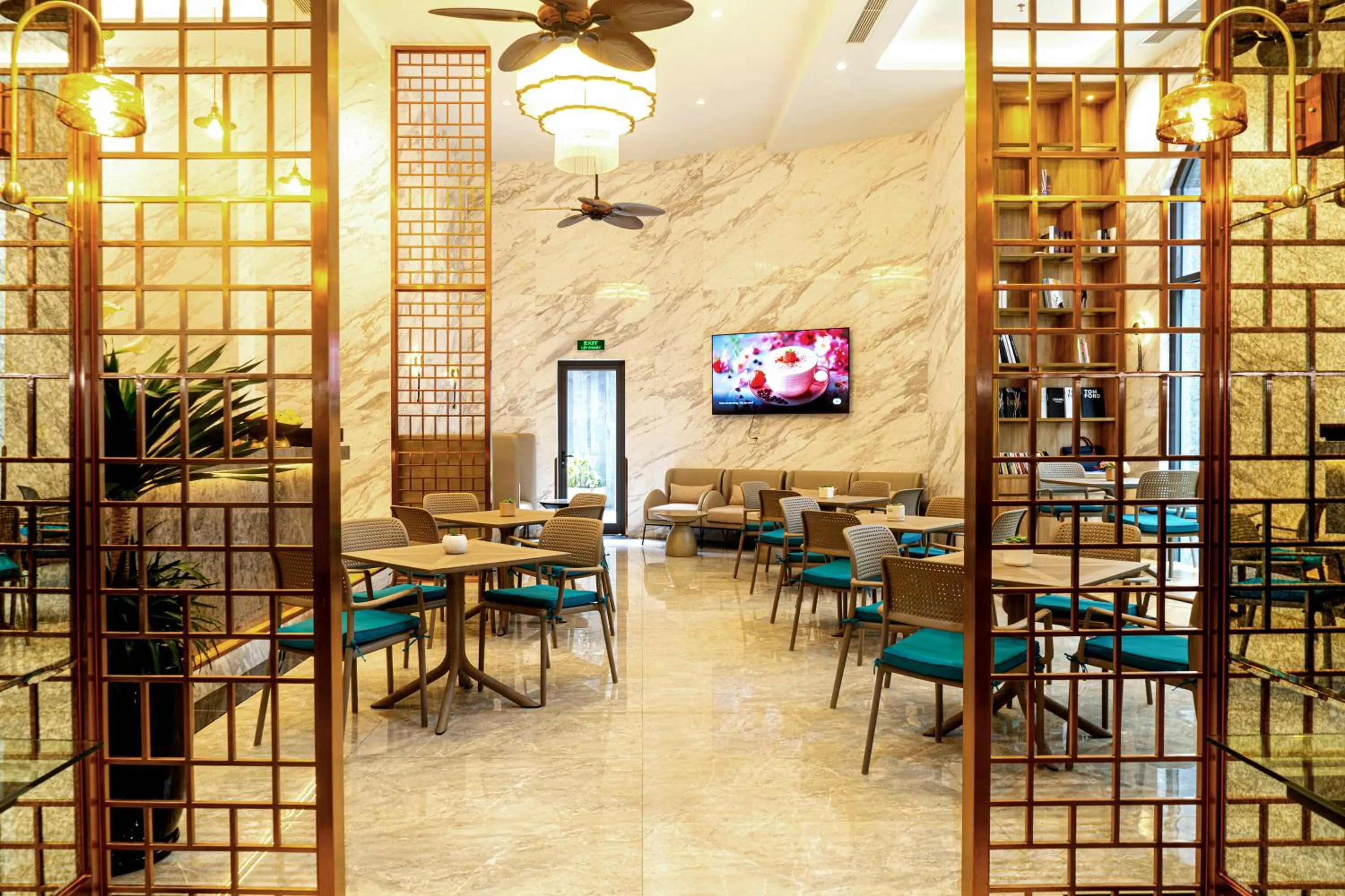 Lounge or bar in The Gloria Serviced Apartment by Silk Path