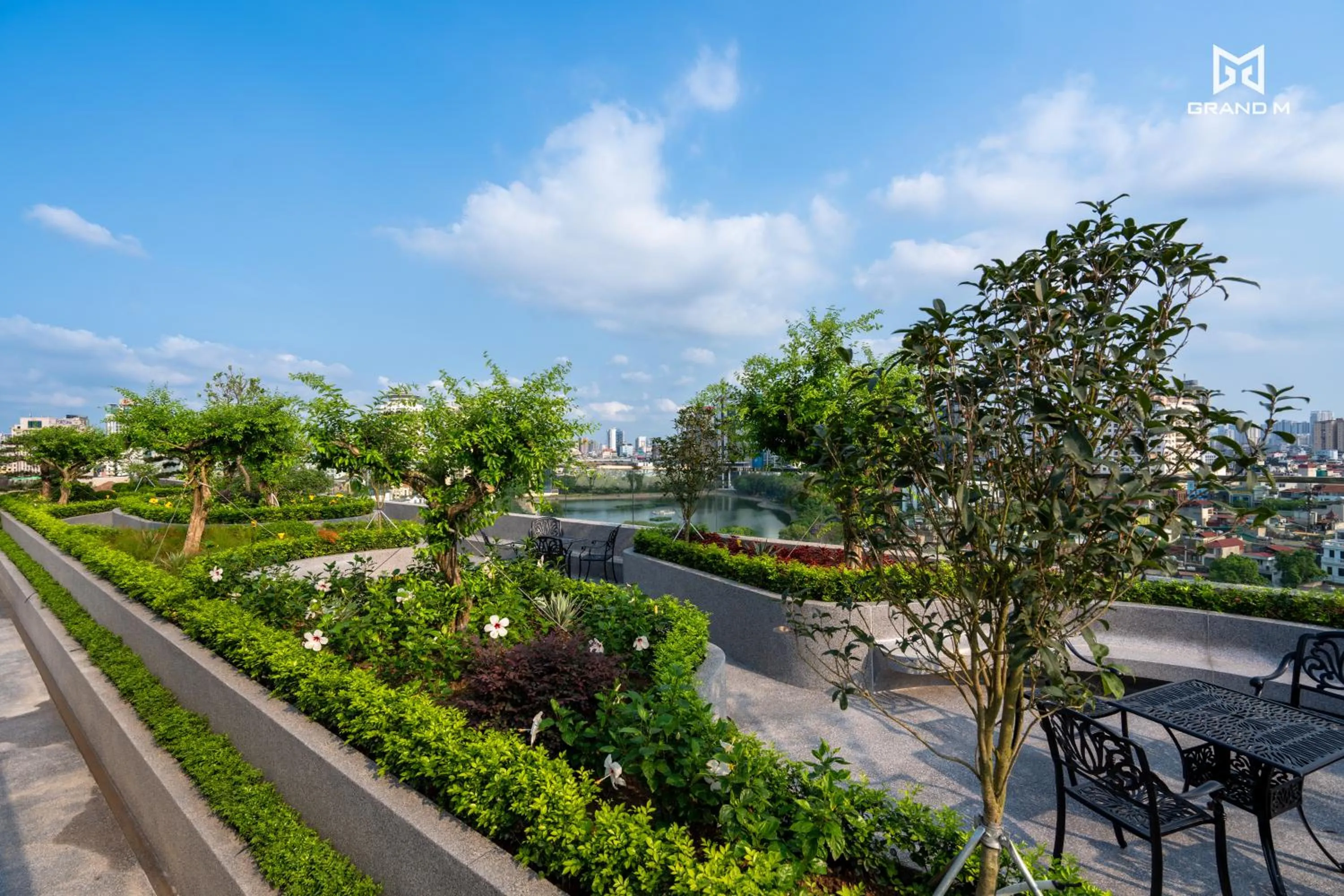 Garden in The Gloria Serviced Apartment by Silk Path