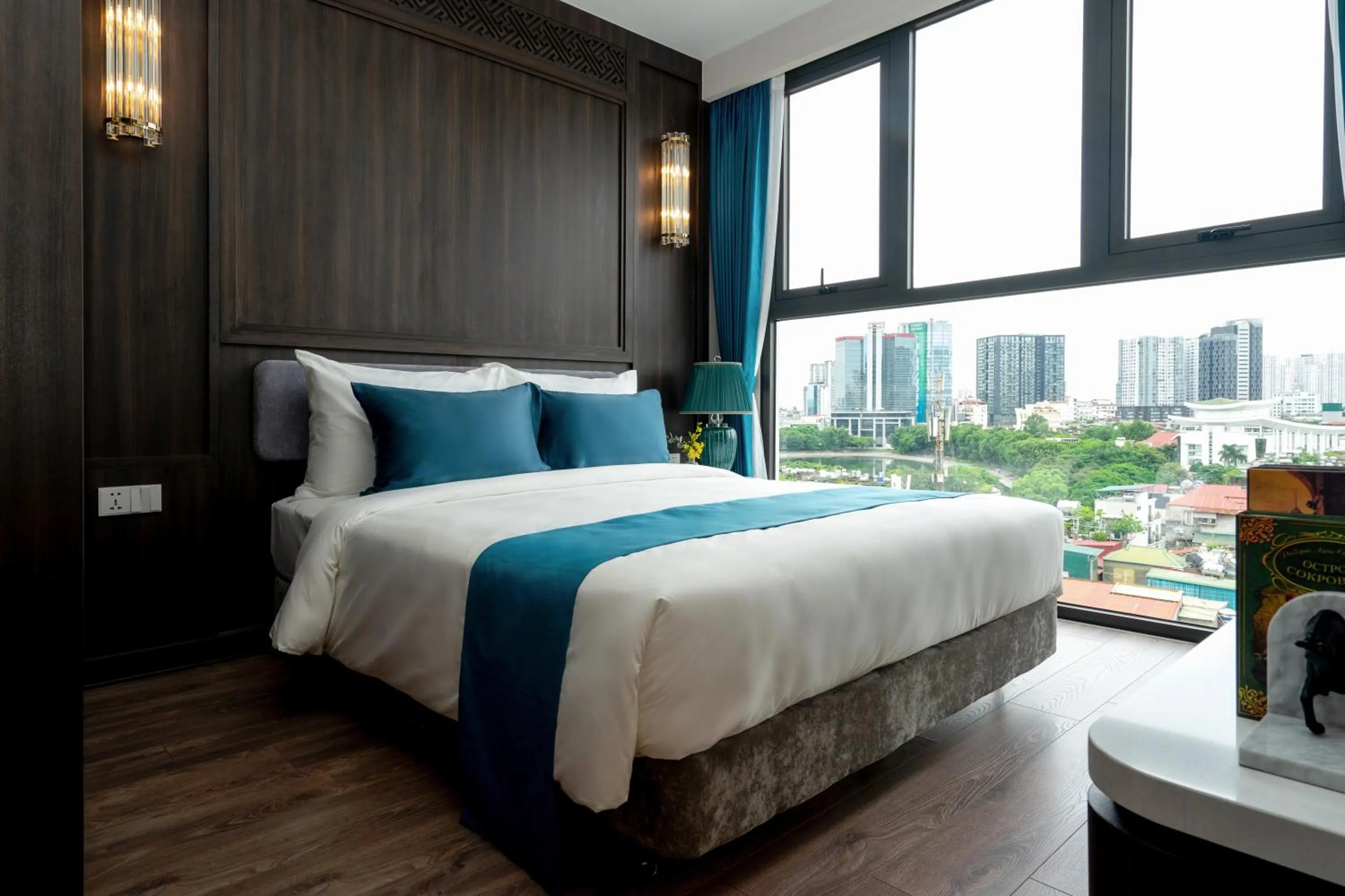 Bedroom, Bed in The Gloria Serviced Apartment by Silk Path