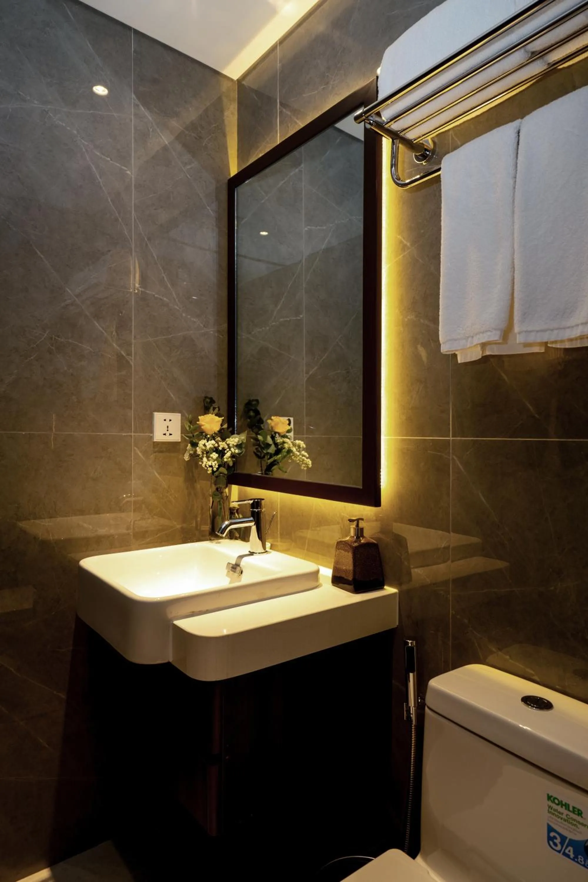 Bathroom in The Gloria Serviced Apartment by Silk Path