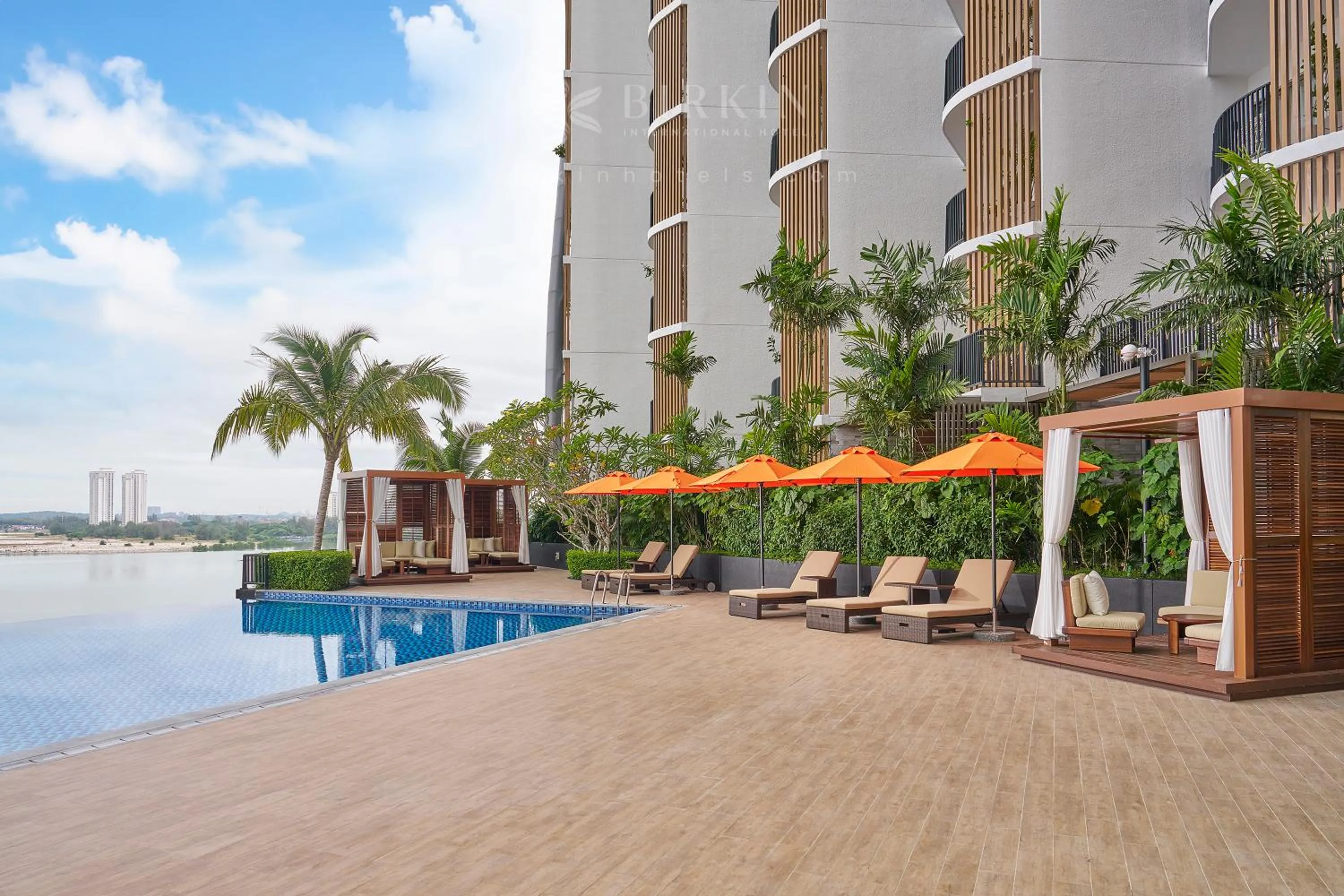 Swimming pool in Birkin International Hotel