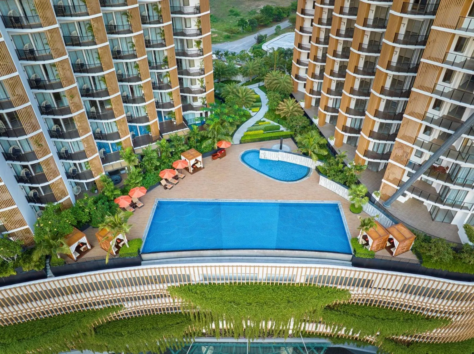 Swimming pool in Birkin International Hotel