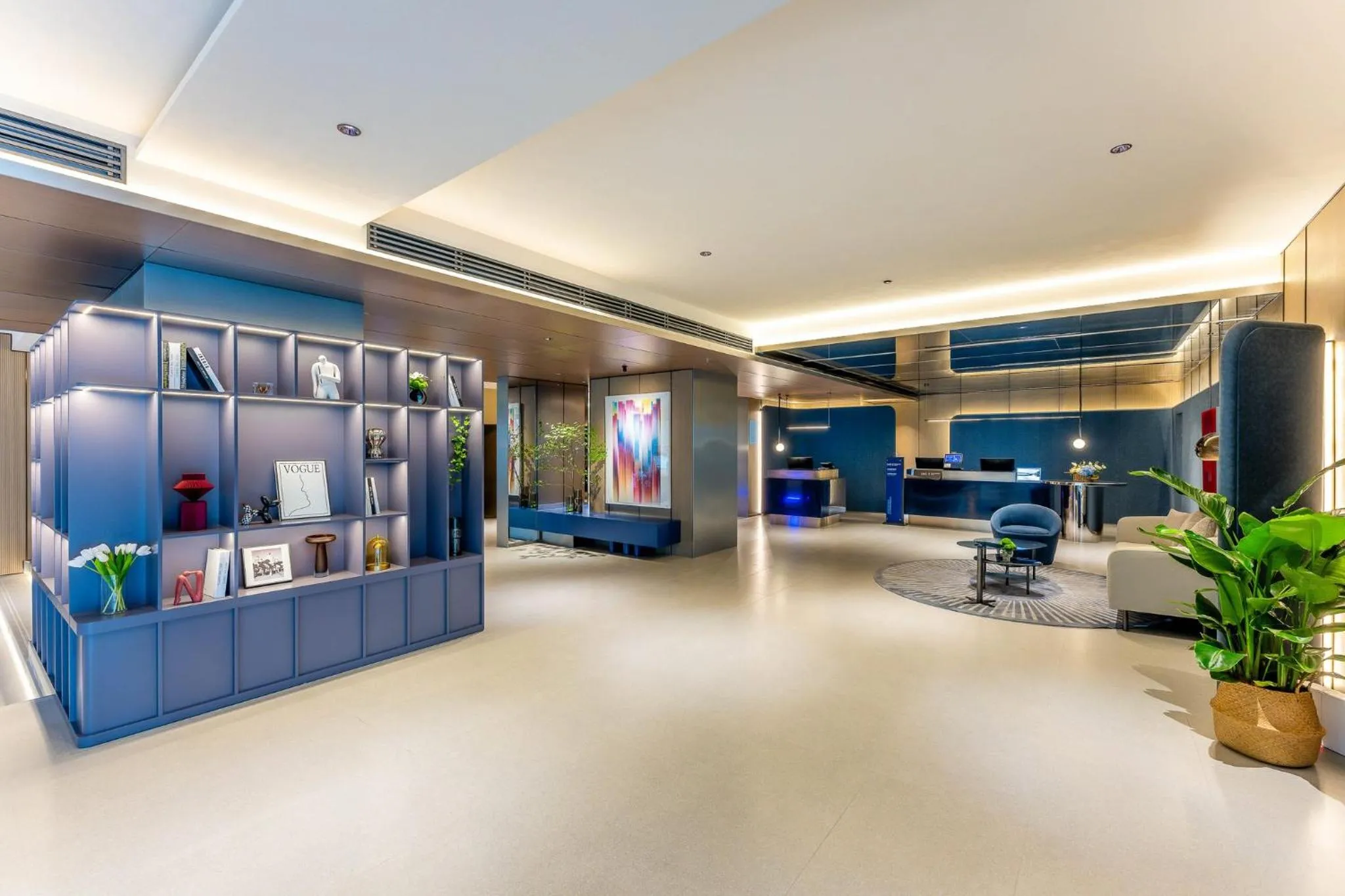 Property building in Holiday Inn Express Shanghai Jing'an Temple by IHG