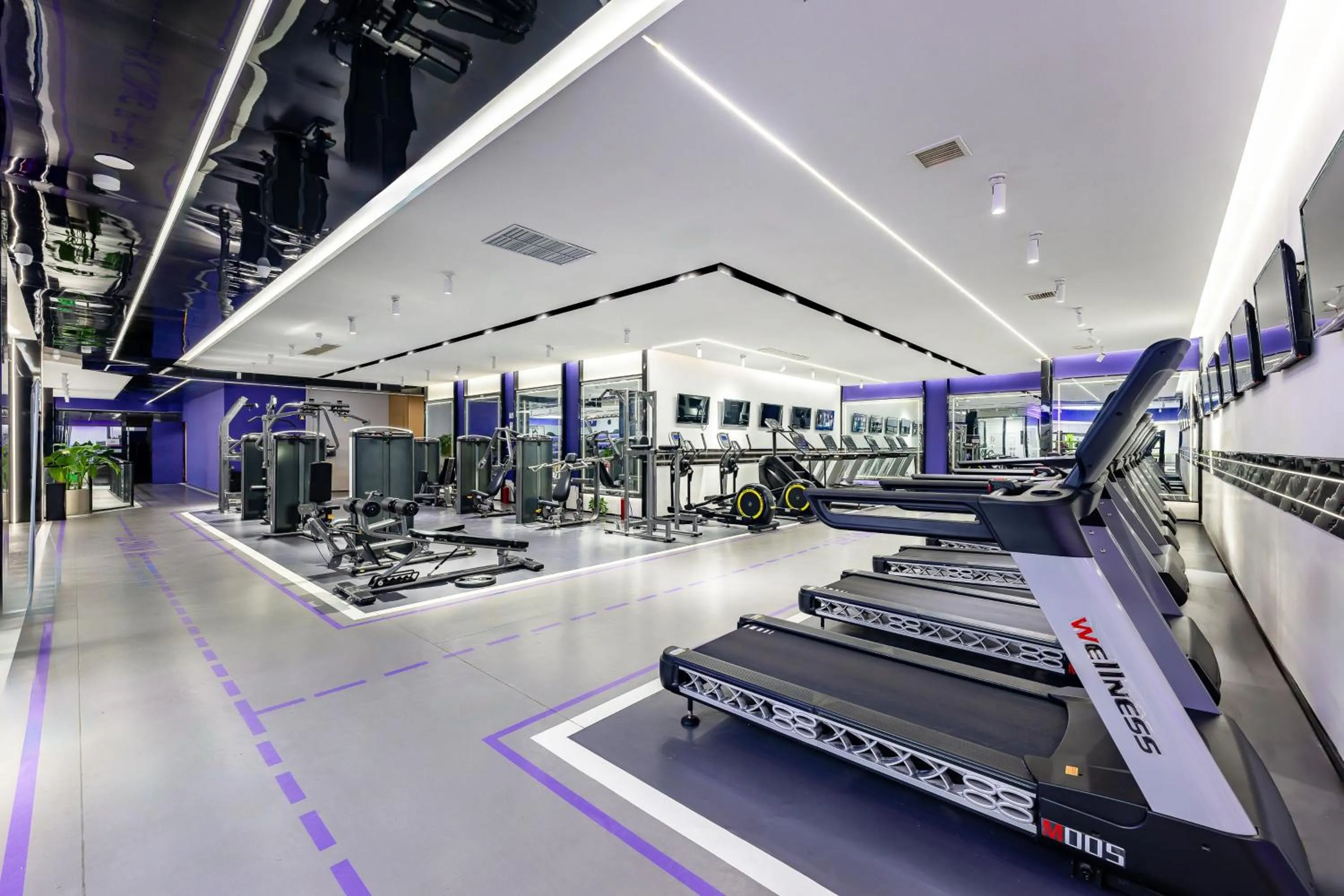 Fitness centre/facilities in Holiday Inn Express Nanjing Xi'anmen by IHG