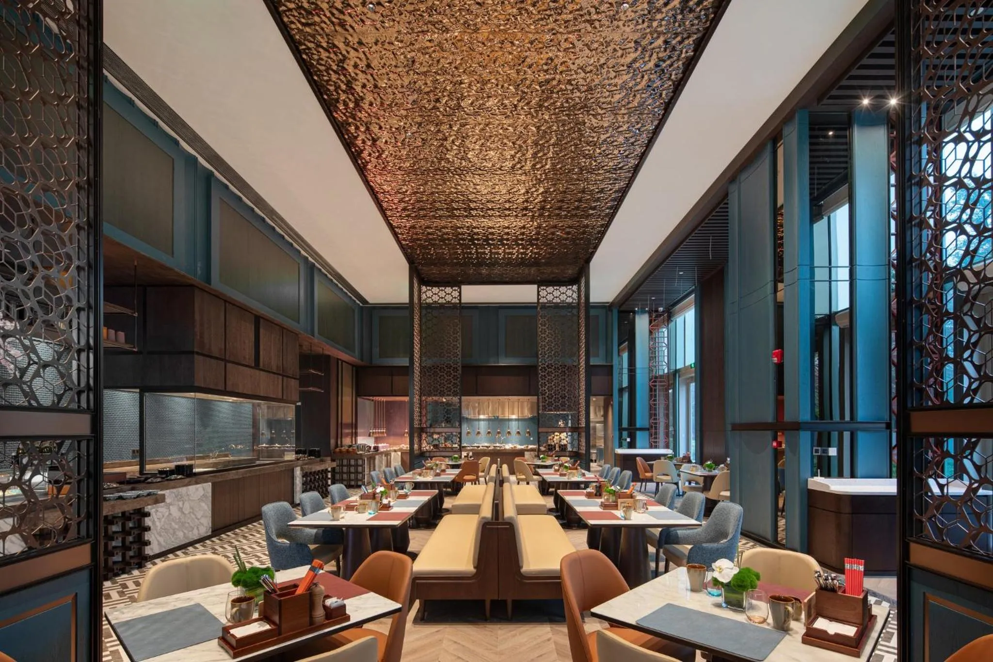 Restaurant/places to eat in HUALUXE Hotels and Resorts Haining