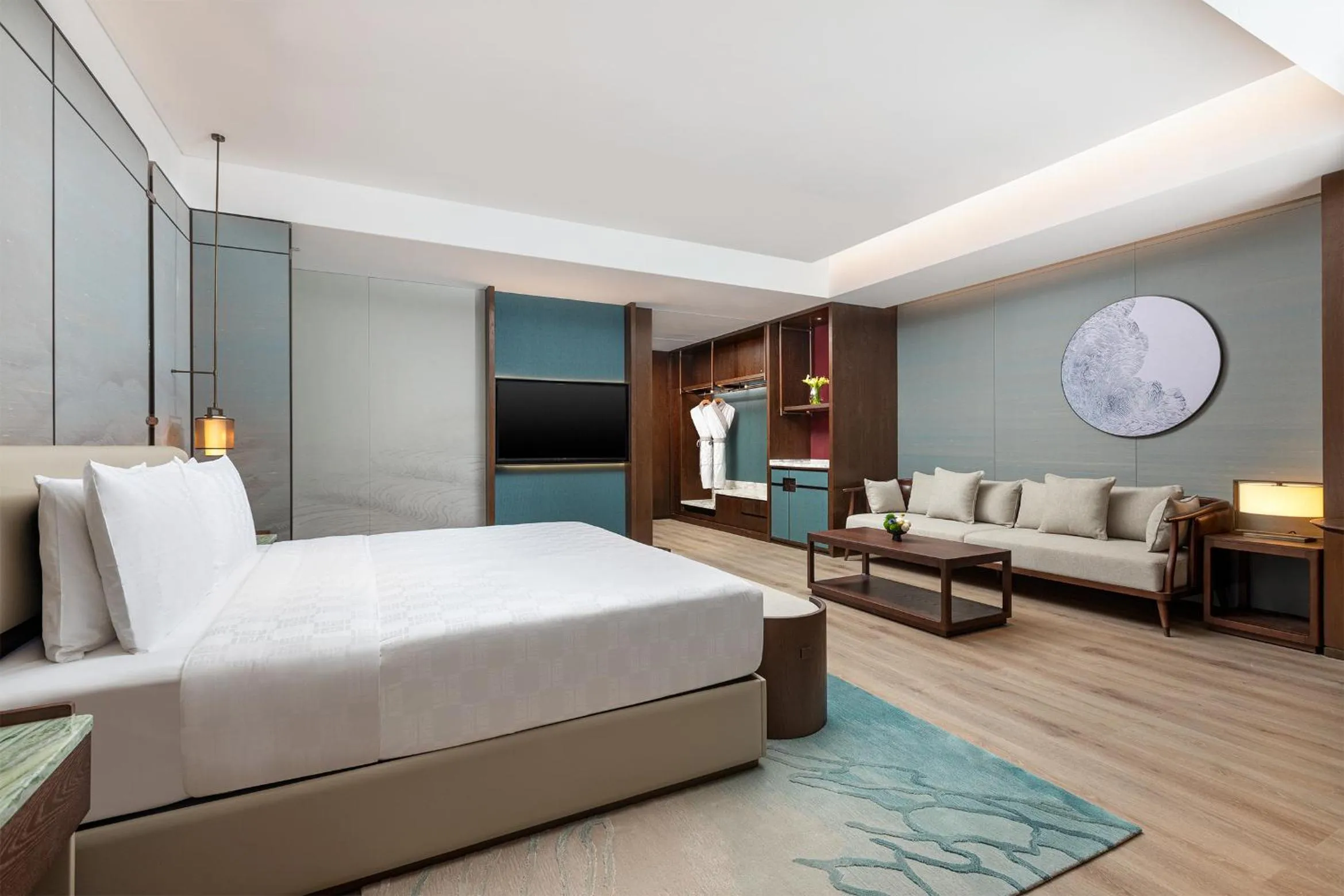 Bed in HUALUXE Hotels and Resorts Haining