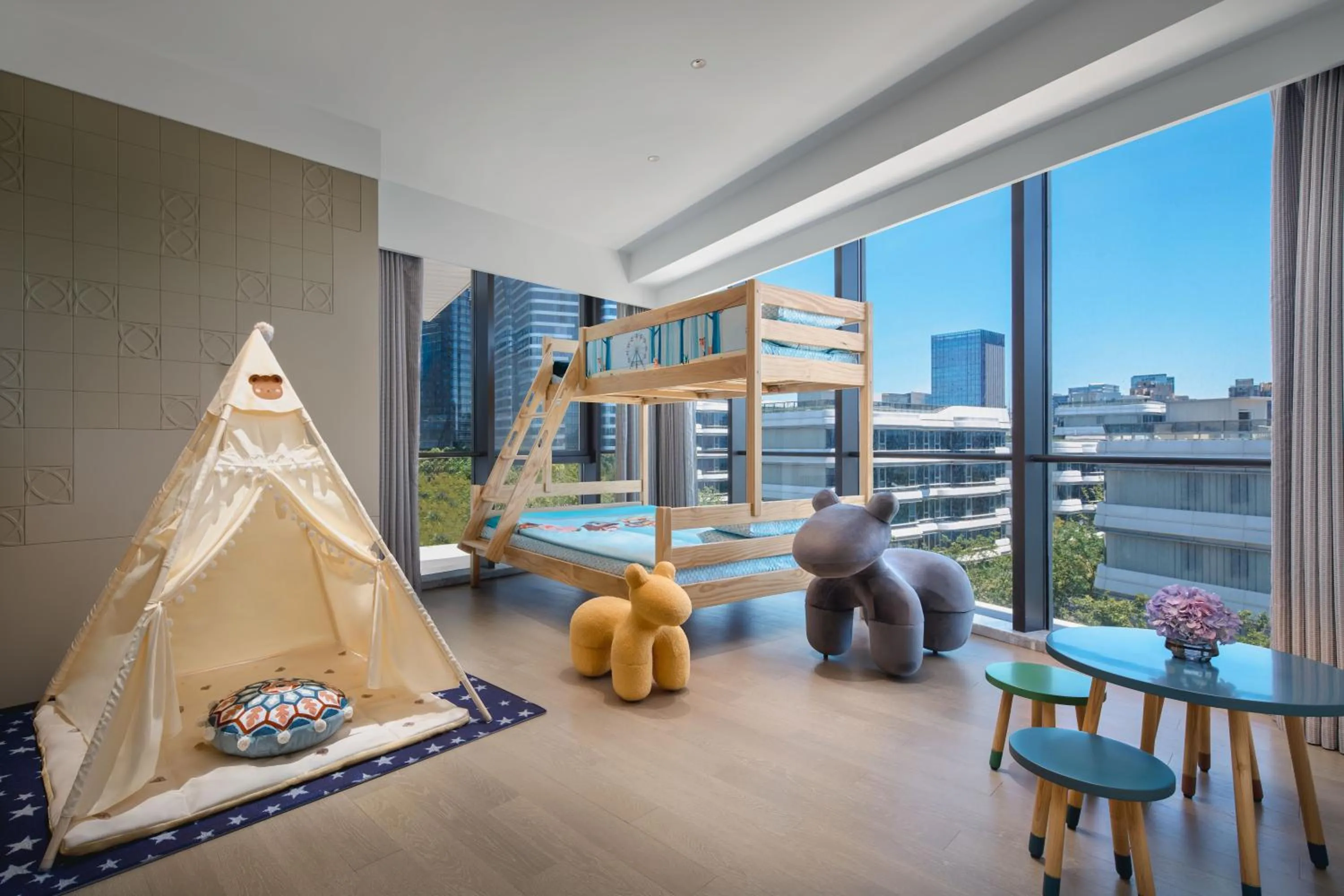 children in Hotel Indigo Suzhou Jinji Lake by IHG