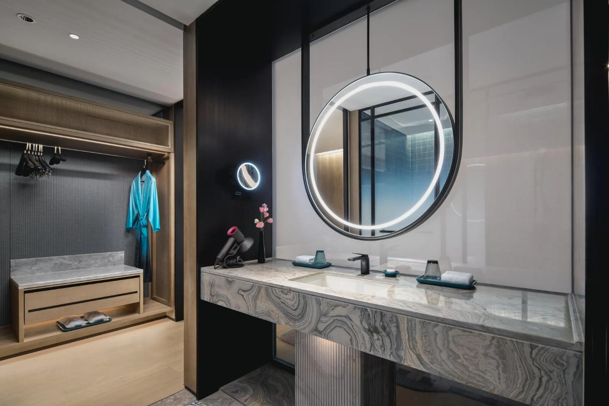 Bathroom, Bed in Hotel Indigo Suzhou Jinji Lake by IHG