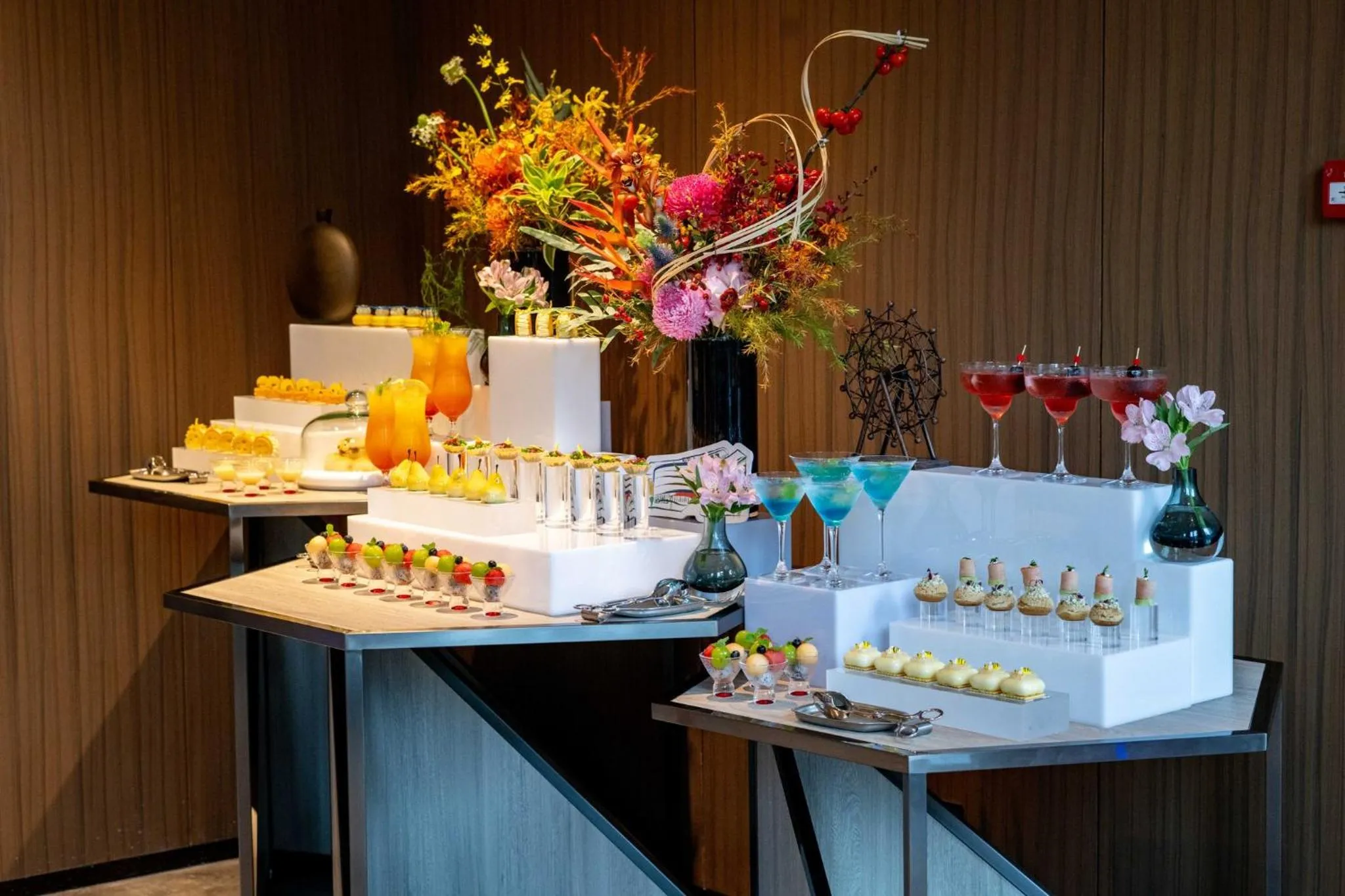 Meeting/conference room in Hotel Indigo Suzhou Jinji Lake by IHG