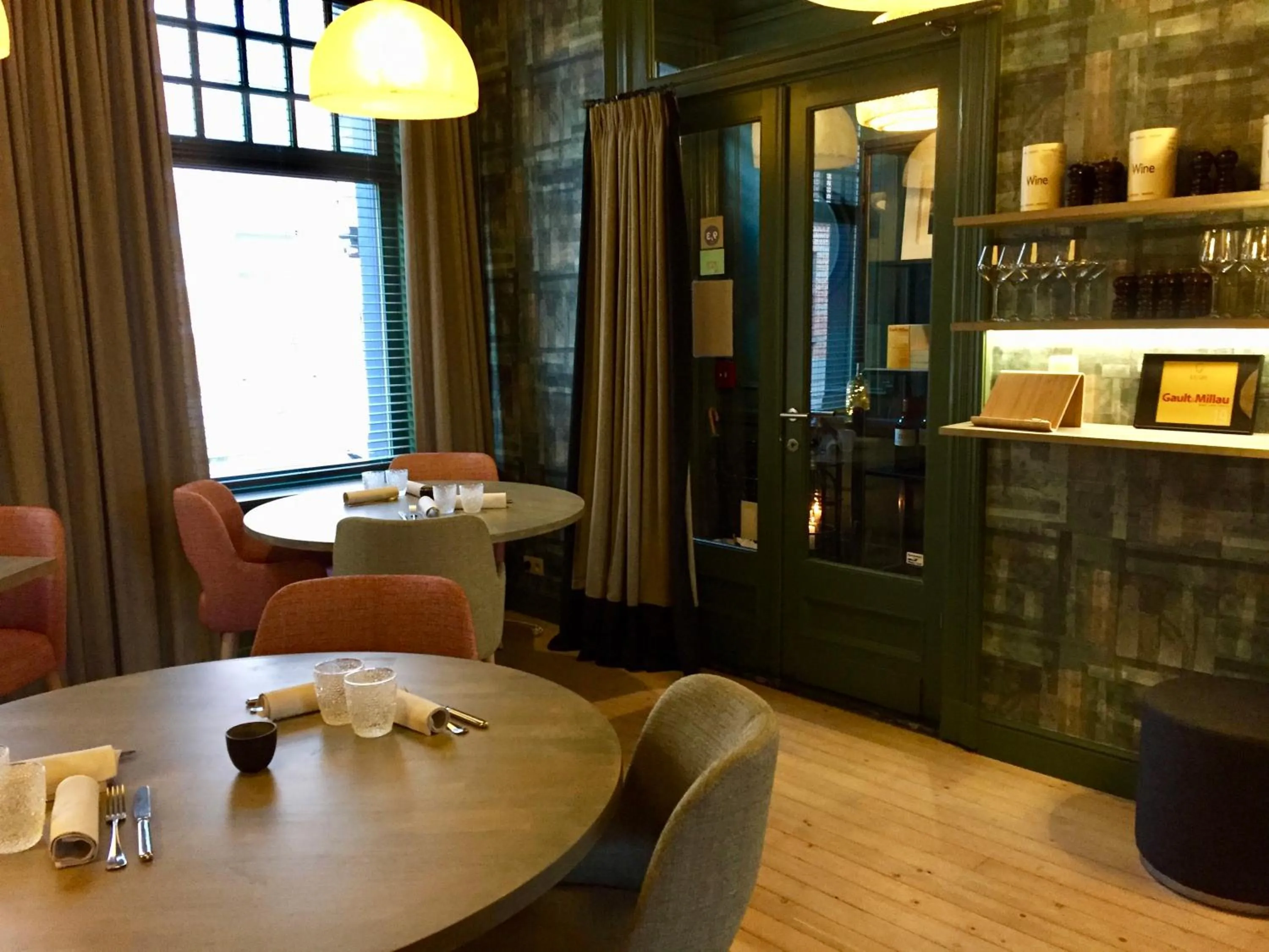 Restaurant/places to eat in Restaurant & Guesthouse Cachet de Cire