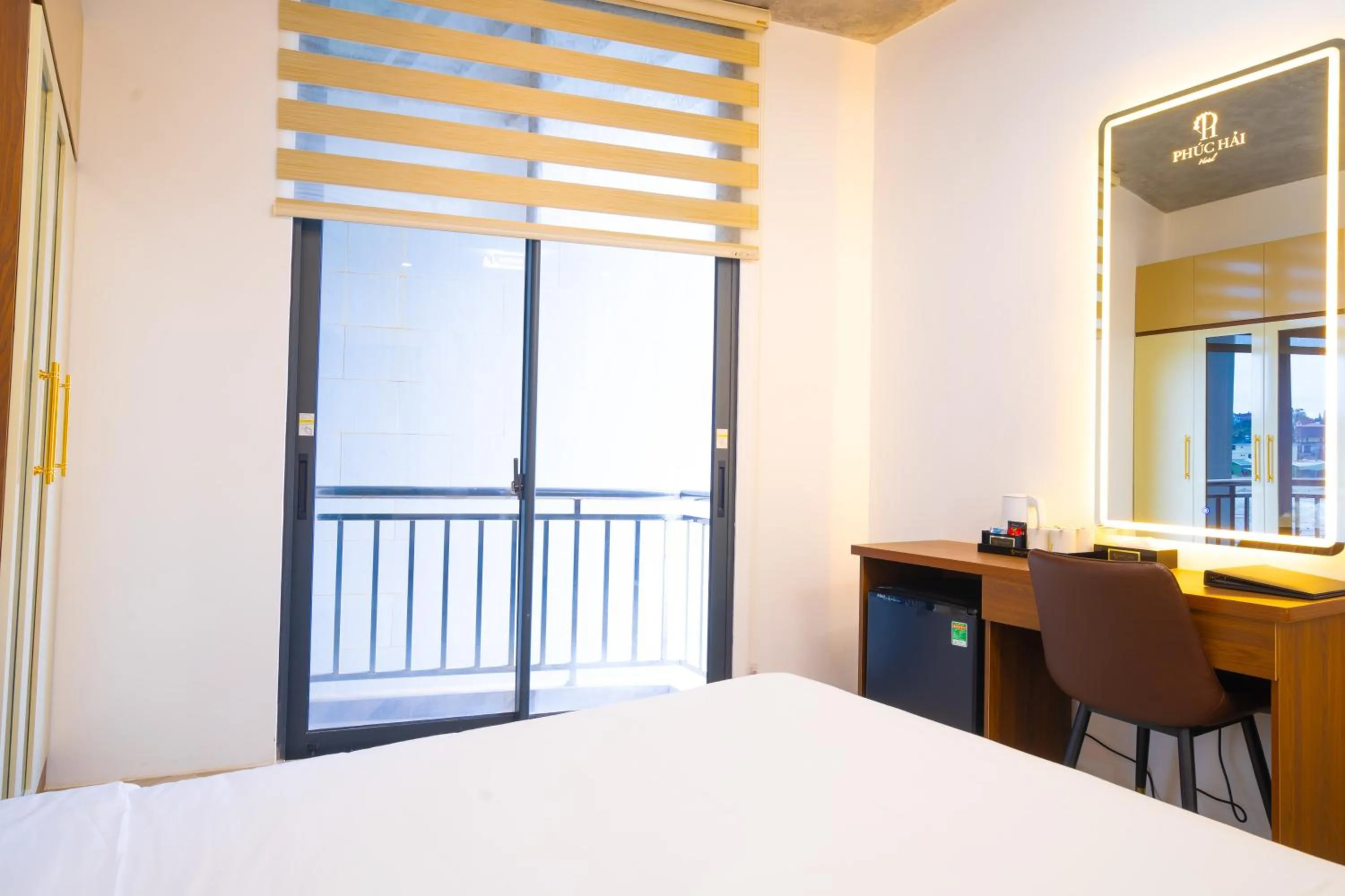 Dining area, Bed in Phuc Hai Hotel Da Lat