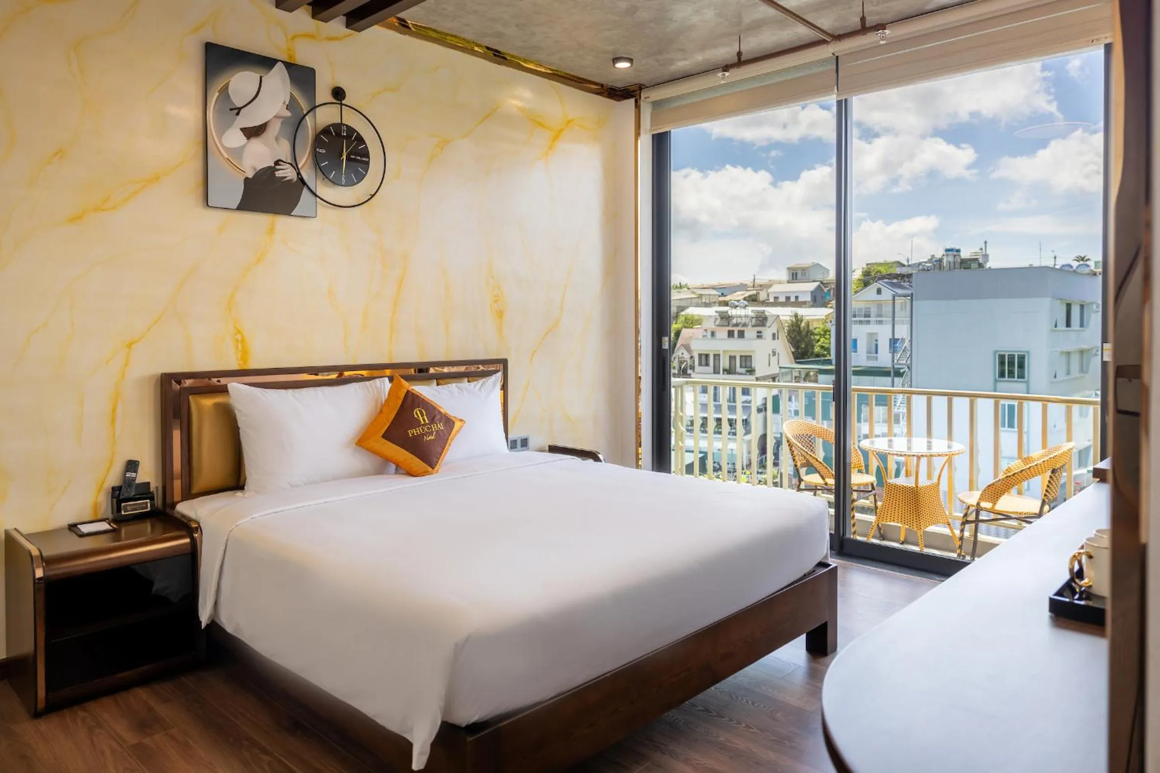 Photo of the whole room, Bed in Phuc Hai Hotel Da Lat