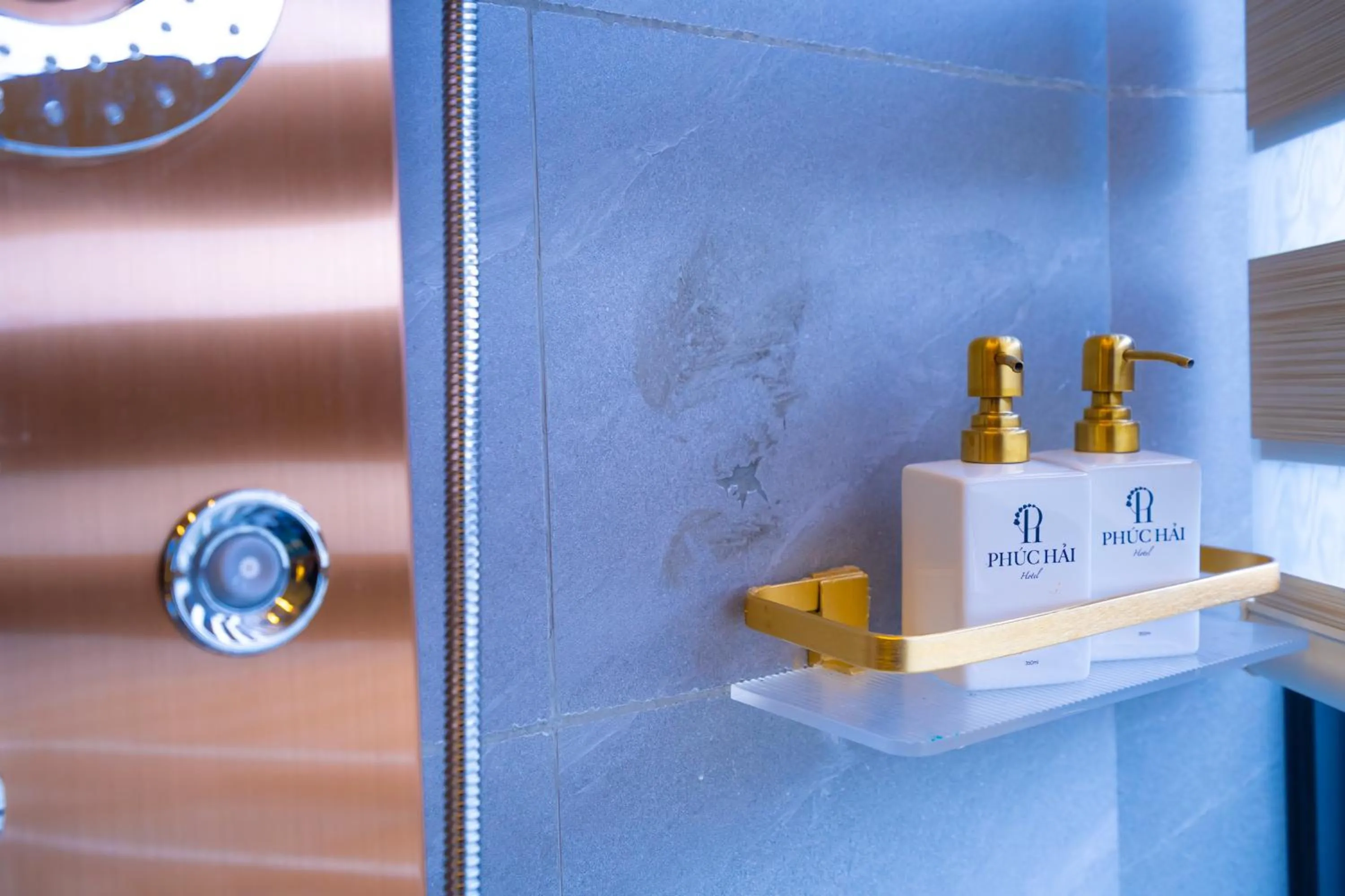 Bathroom in Phuc Hai Hotel Da Lat