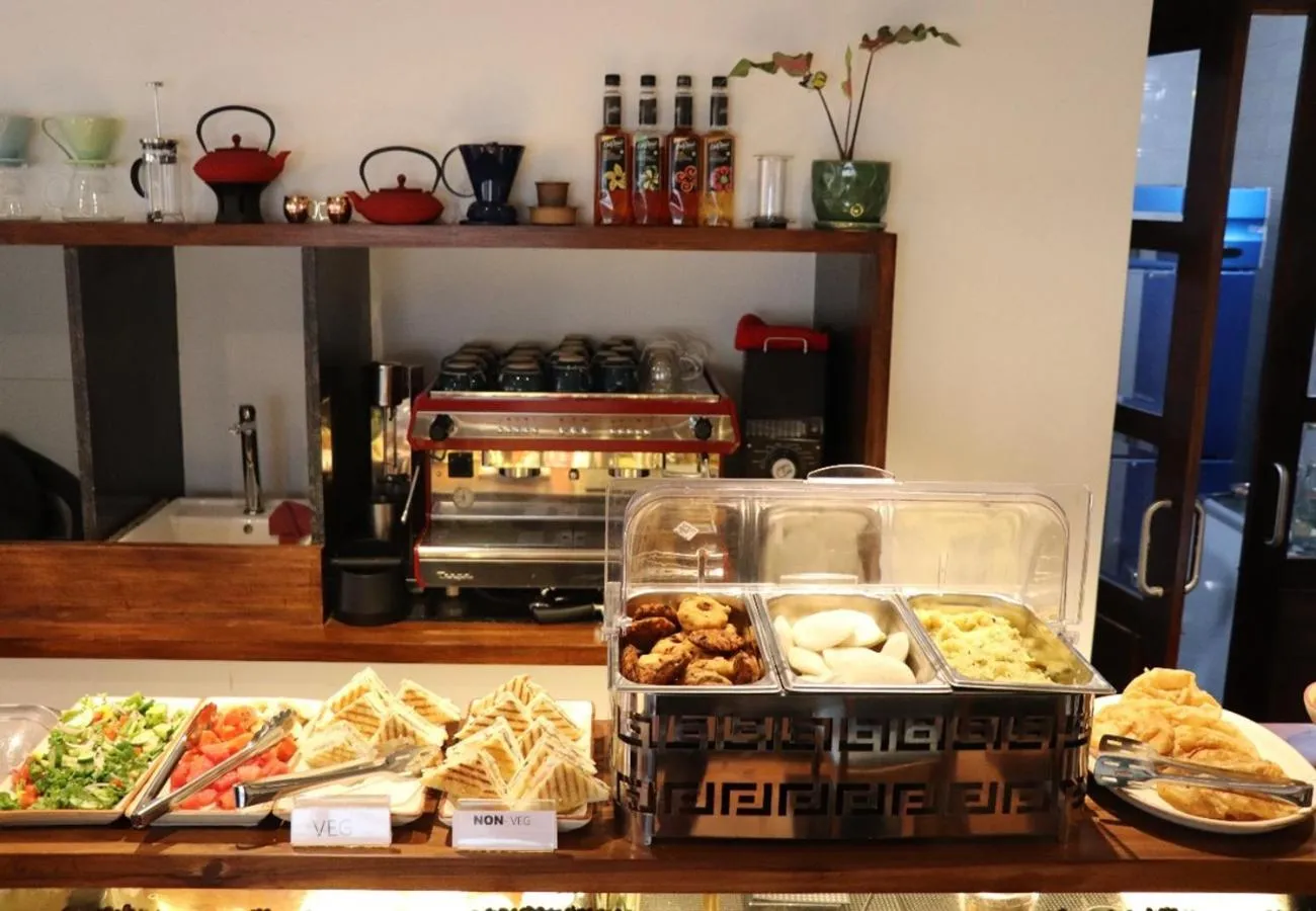 Food and drinks in La Papillon Maison