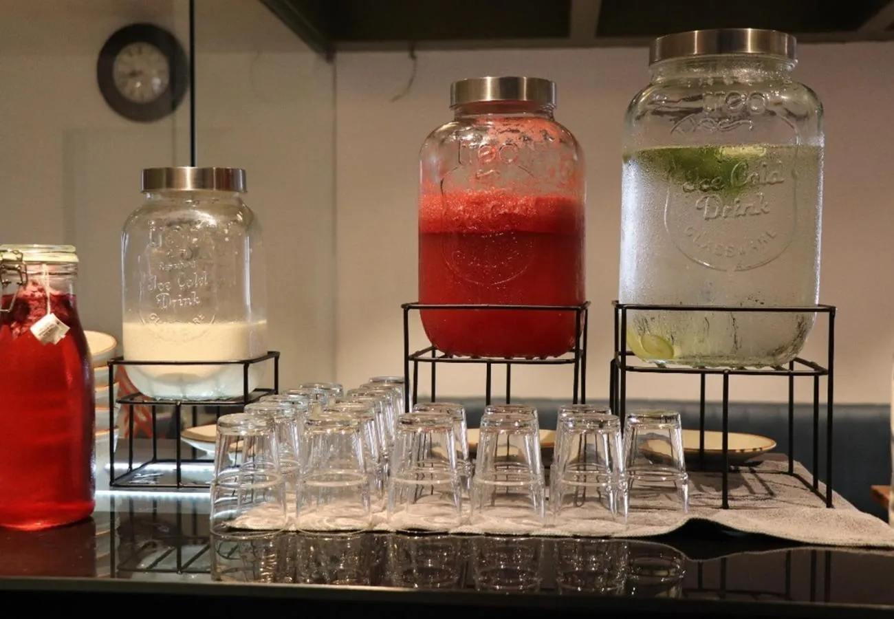 Food and drinks in La Papillon Maison