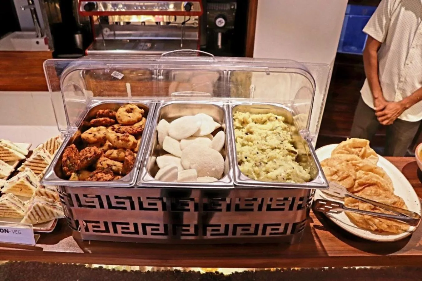 Breakfast in La Papillon Maison