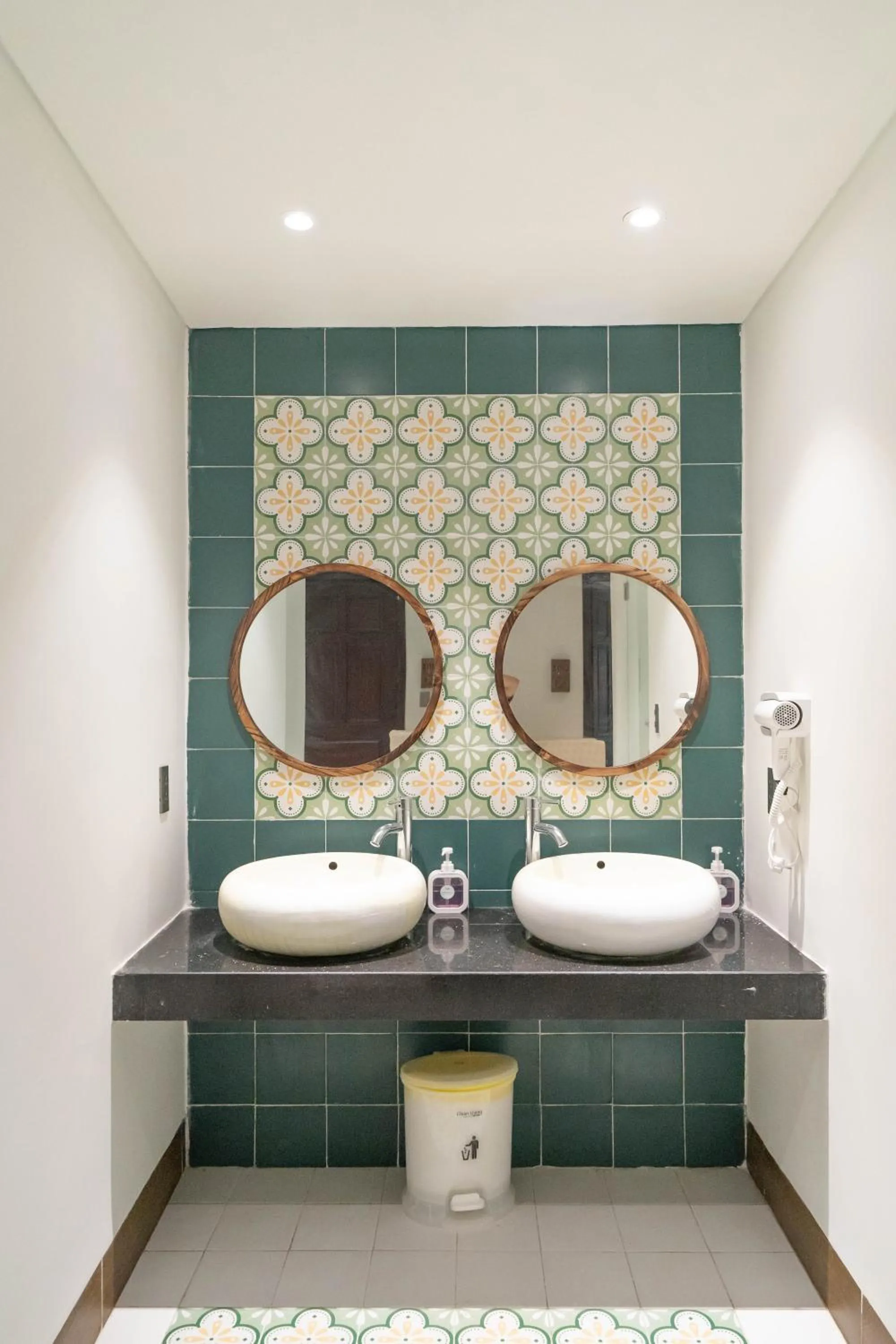 Bathroom in Sujet Hotel Da Nang