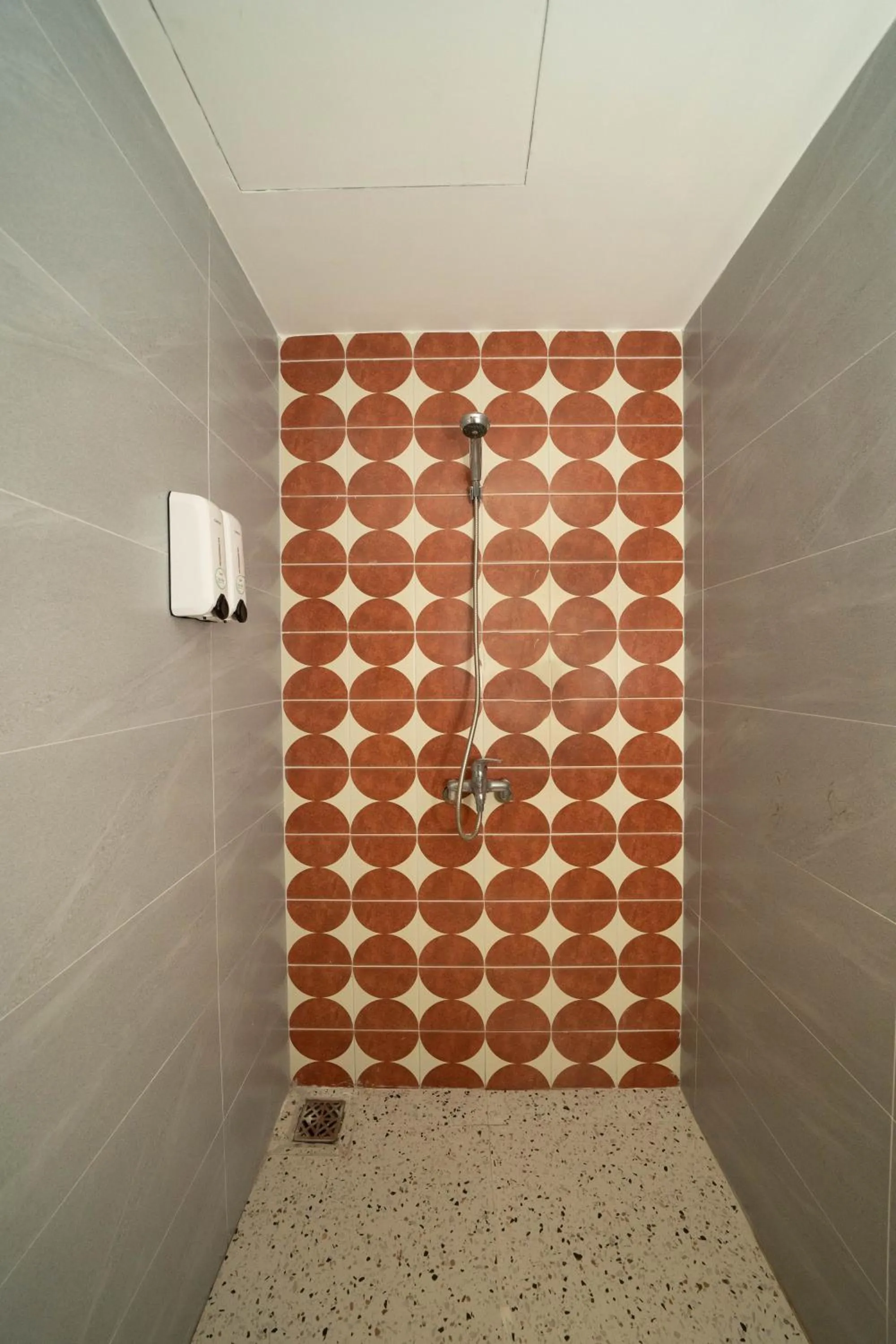 Shower in Sujet Hotel Da Nang