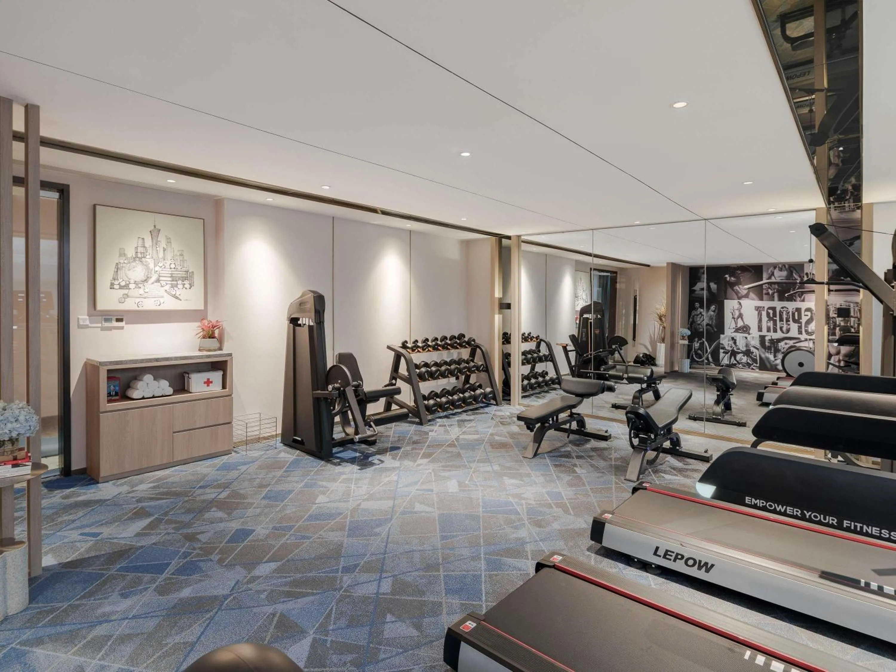 Fitness centre/facilities in Novotel Shenzhen Bantian