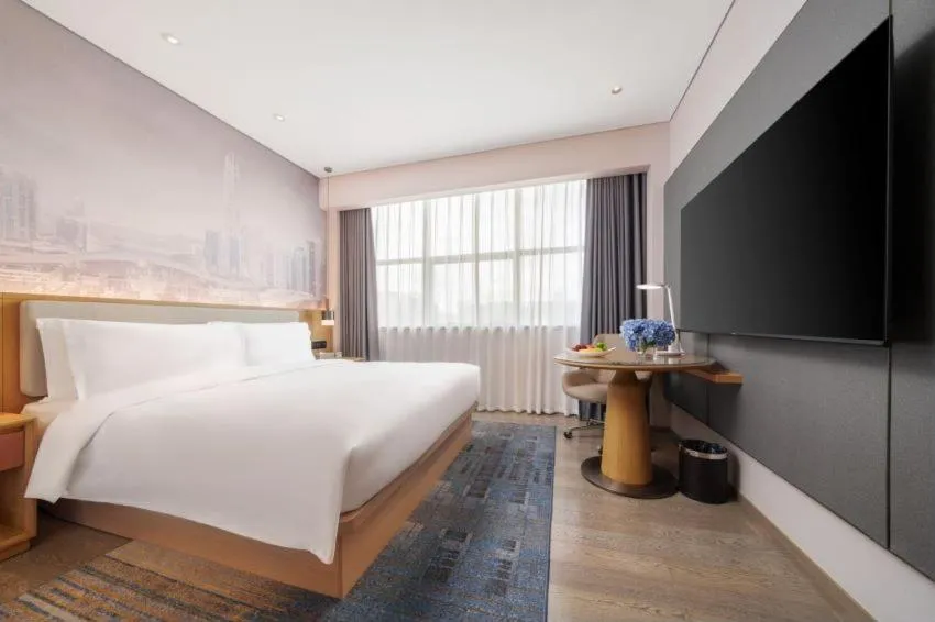 Bed in Novotel Shenzhen Bantian