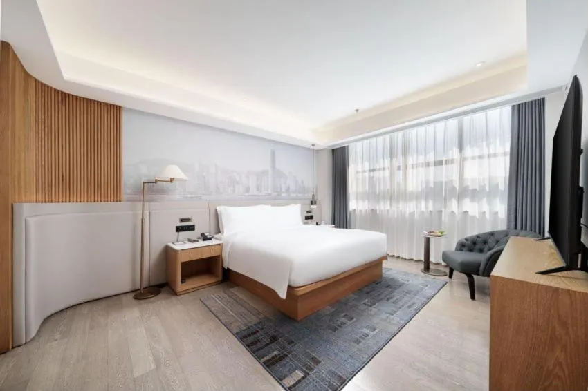 Bed in Novotel Shenzhen Bantian