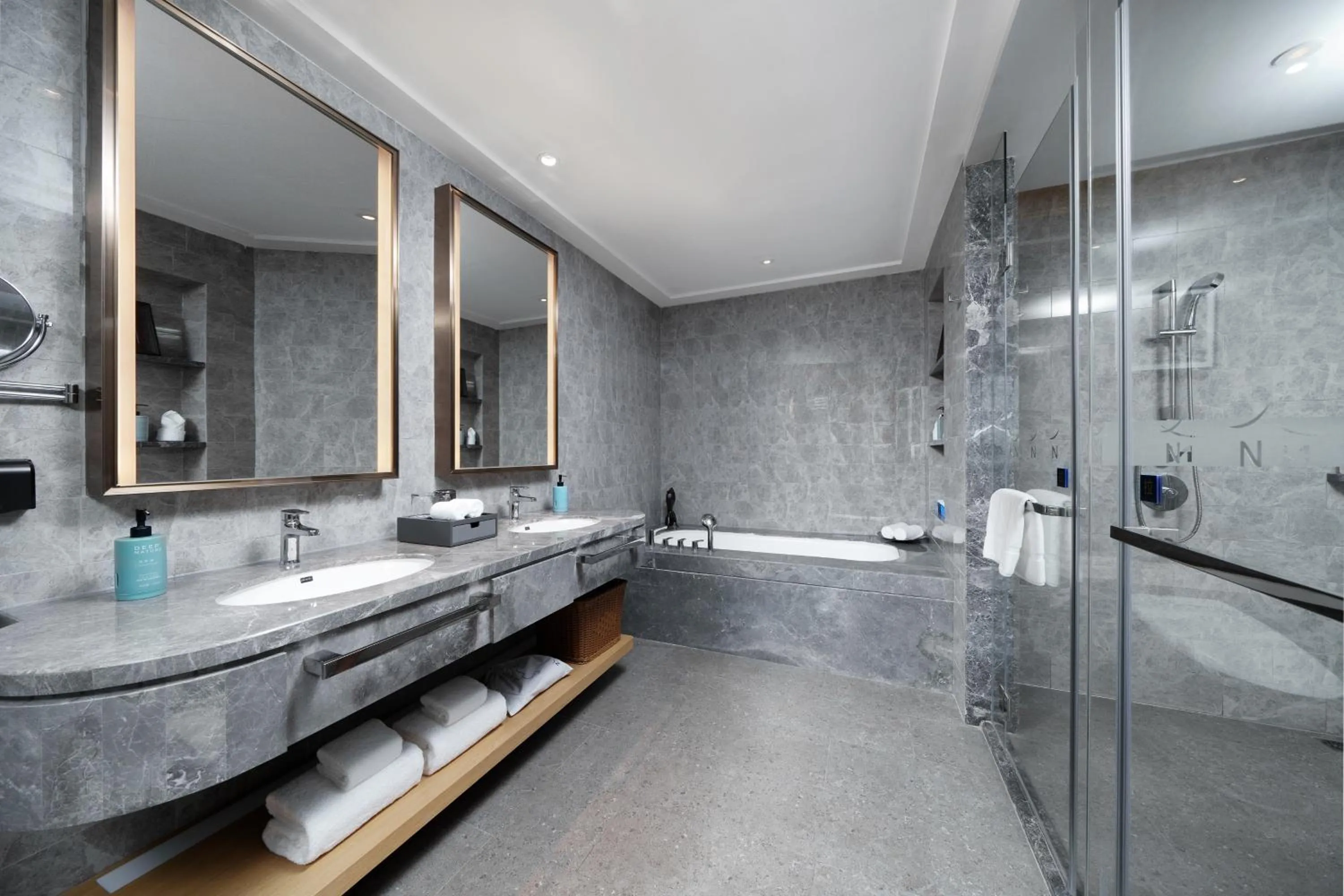 Novotel Shenzhen Bantian