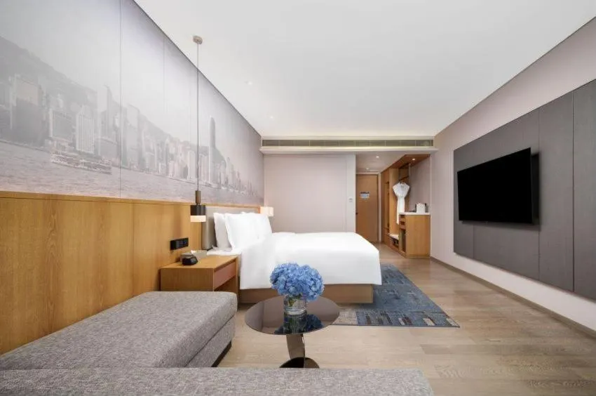 Bed in Novotel Shenzhen Bantian