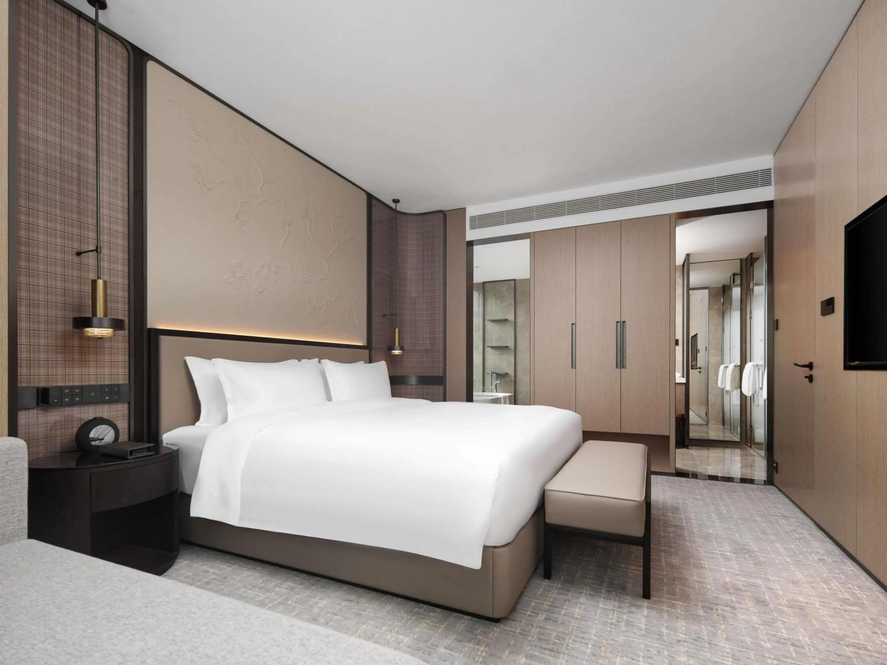 Bedroom, Bed in Grand Mercure Wuhan Hanyang