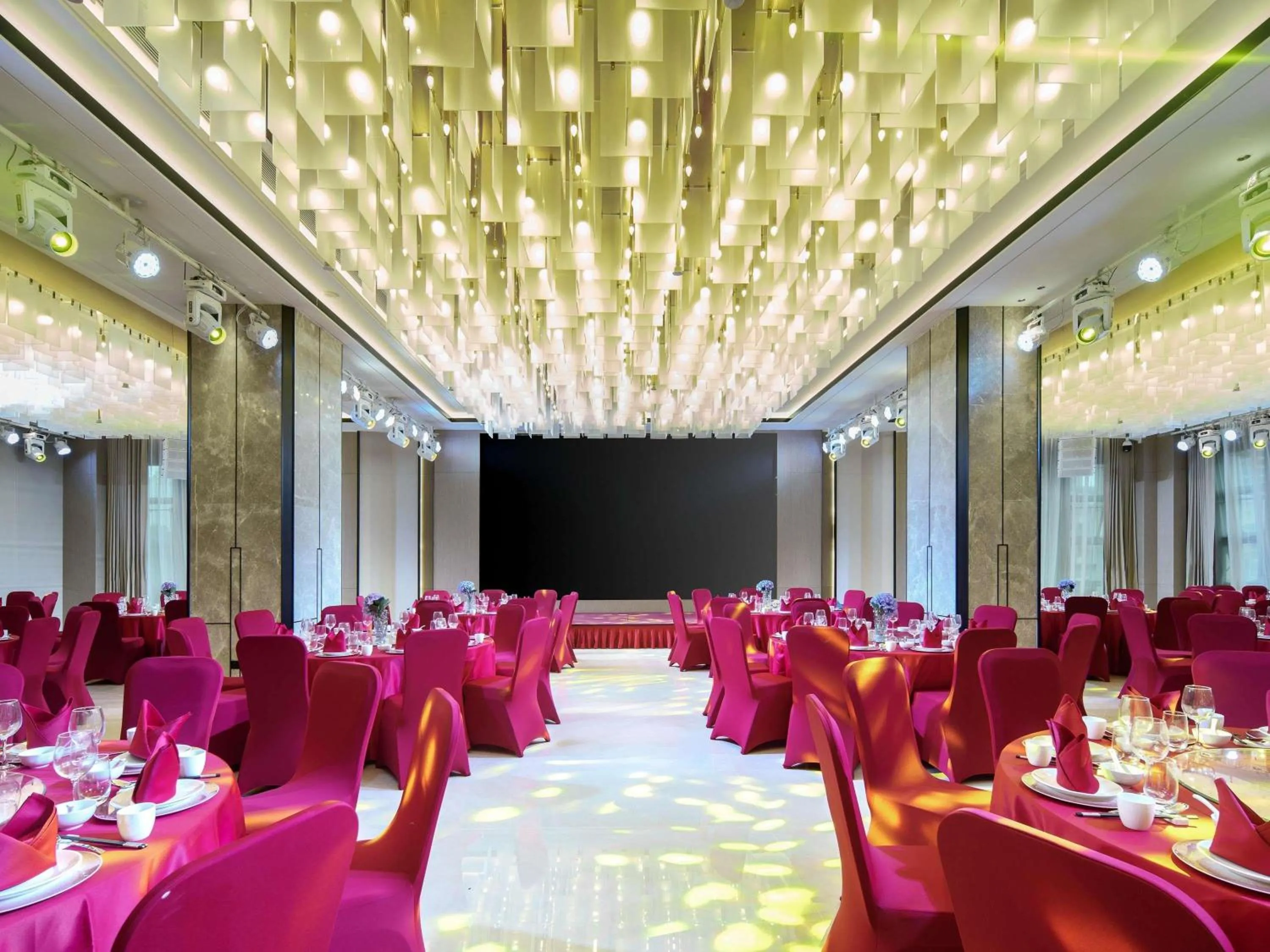 Meeting/conference room in Grand Mercure Wuhan Hanyang