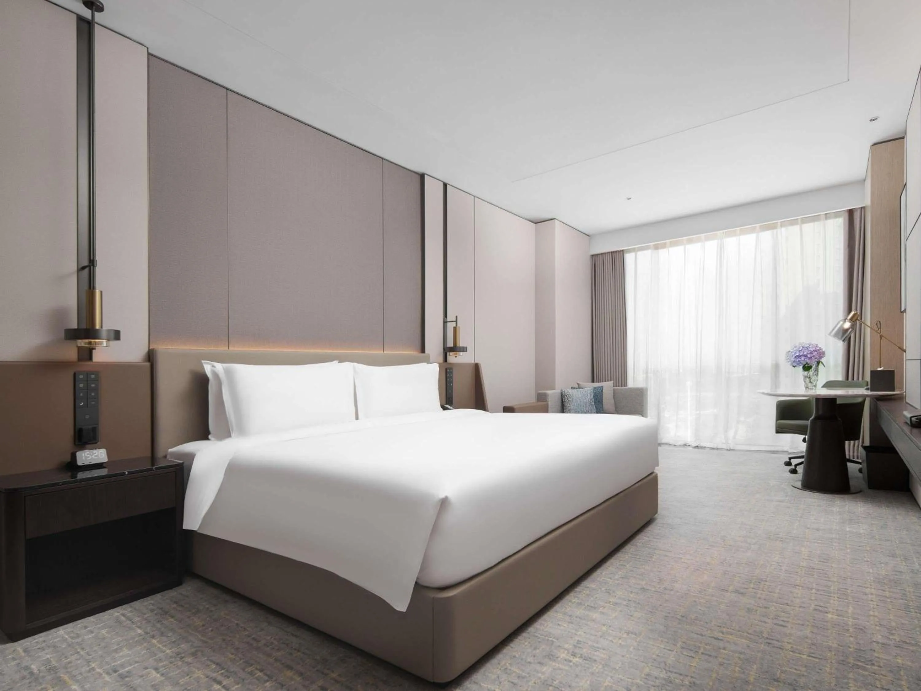 Bedroom, Bed in Grand Mercure Wuhan Hanyang