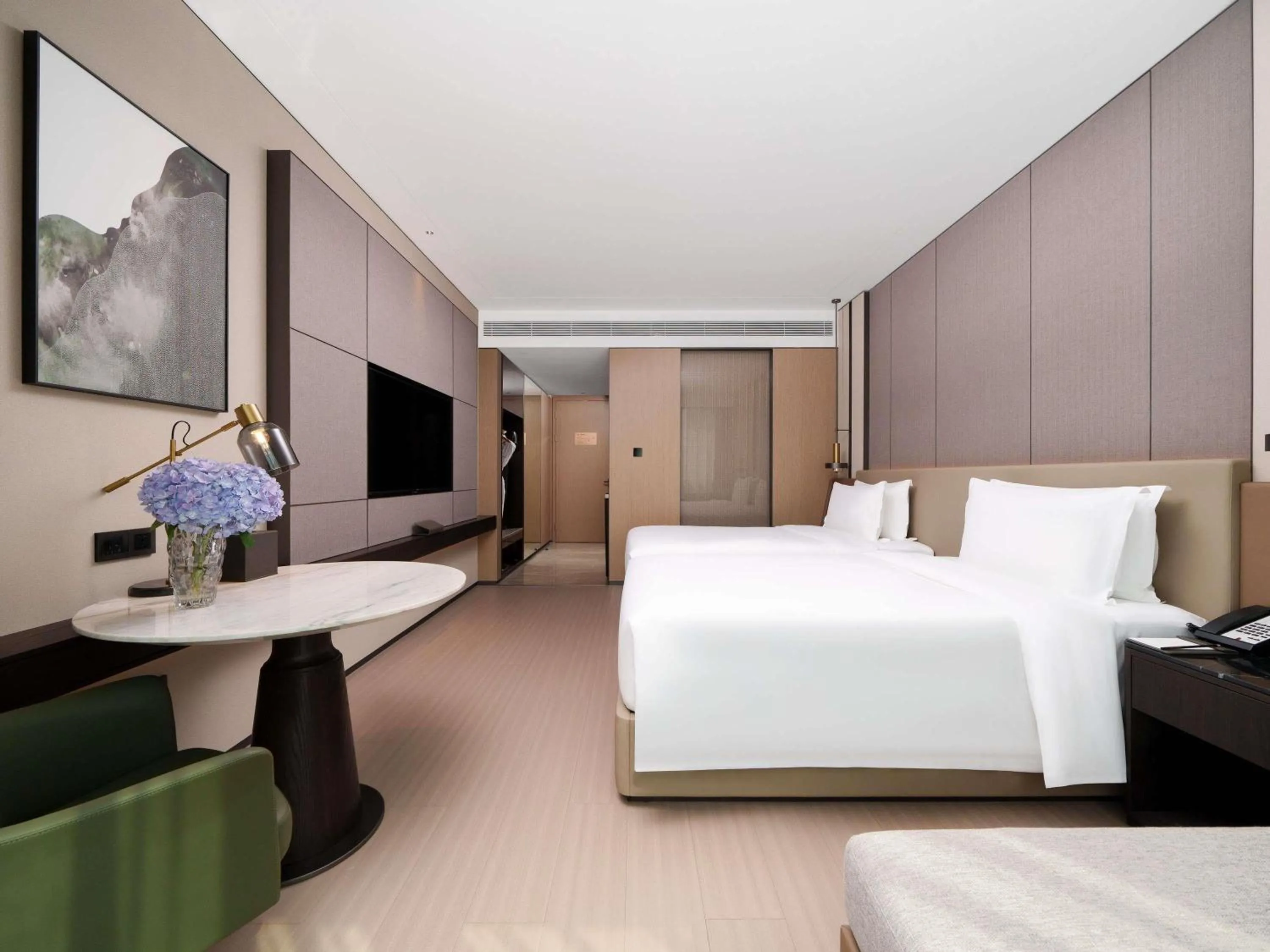 Bedroom, Bed in Grand Mercure Wuhan Hanyang