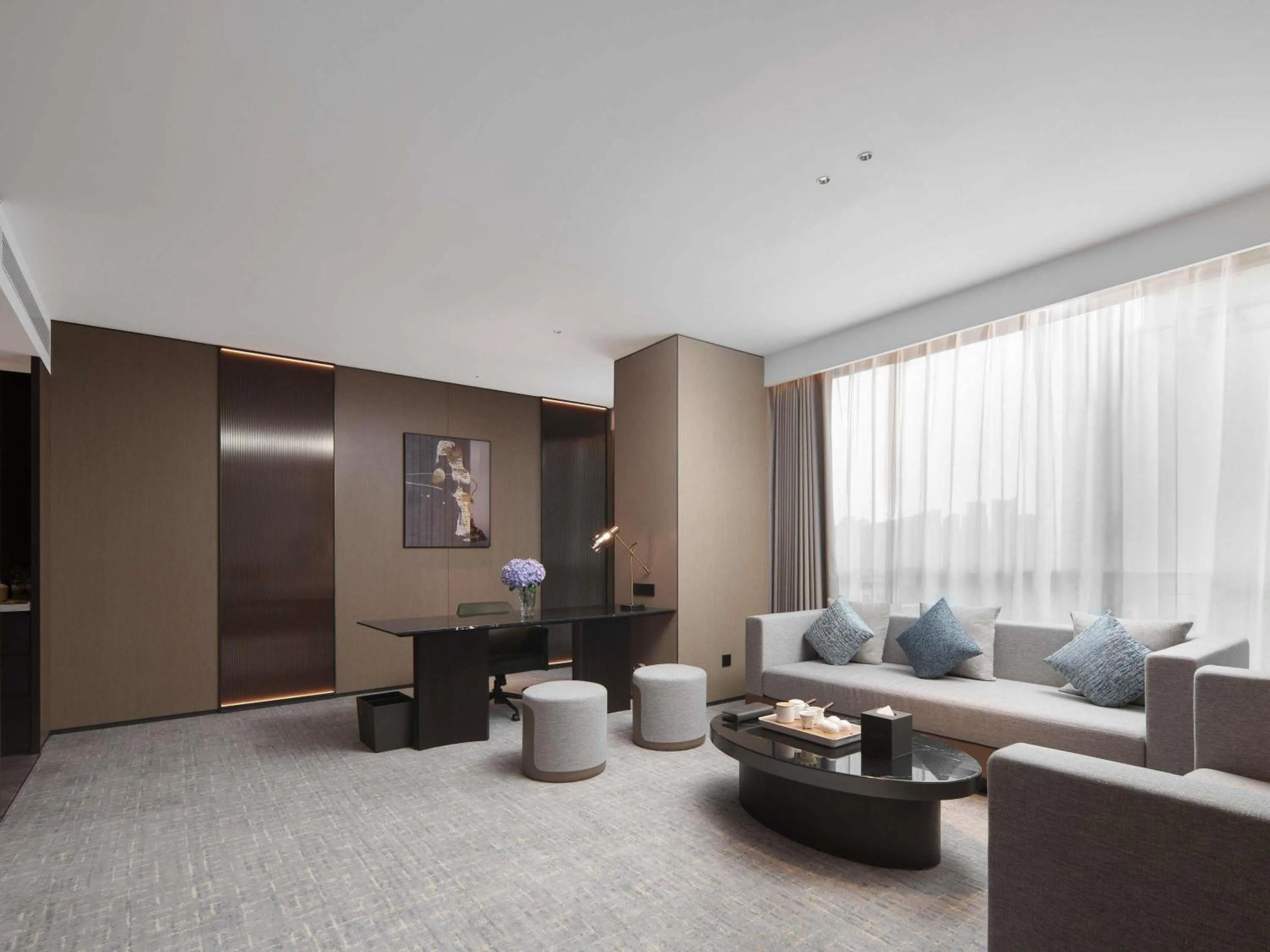 Bedroom in Grand Mercure Wuhan Hanyang