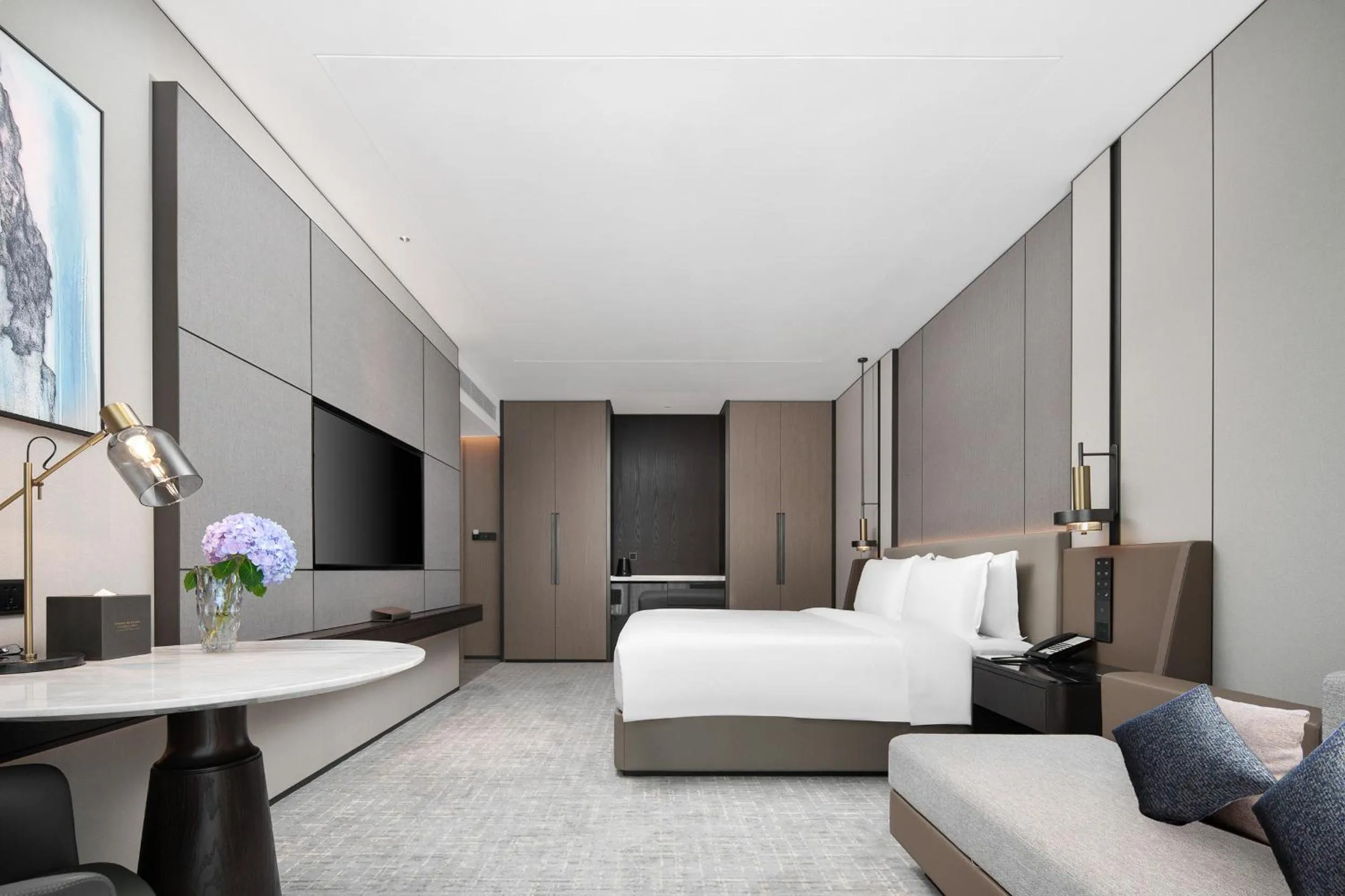 Bedroom in Grand Mercure Wuhan Hanyang