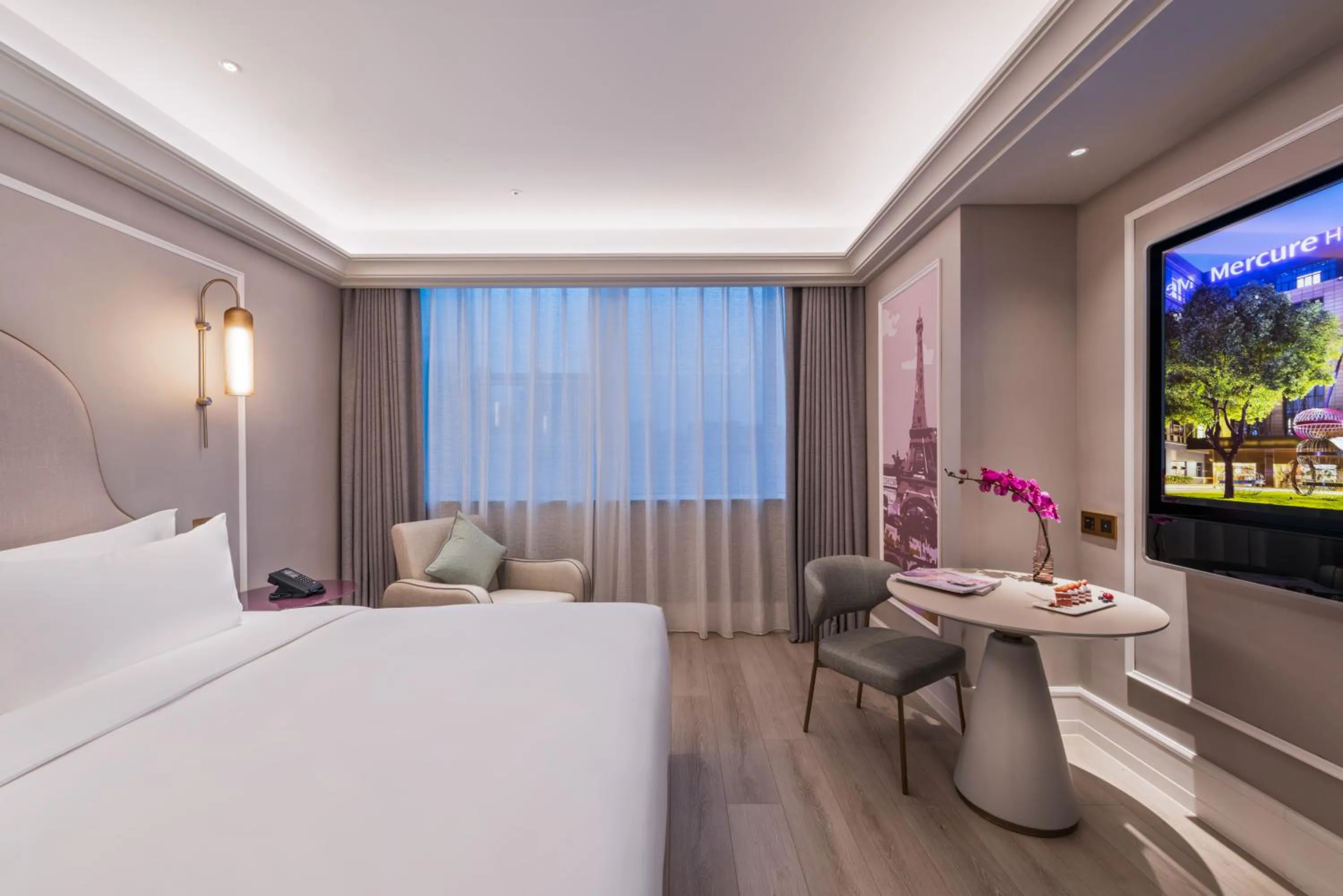 Living room, Bed in Mercure Shijiazhuang People Square