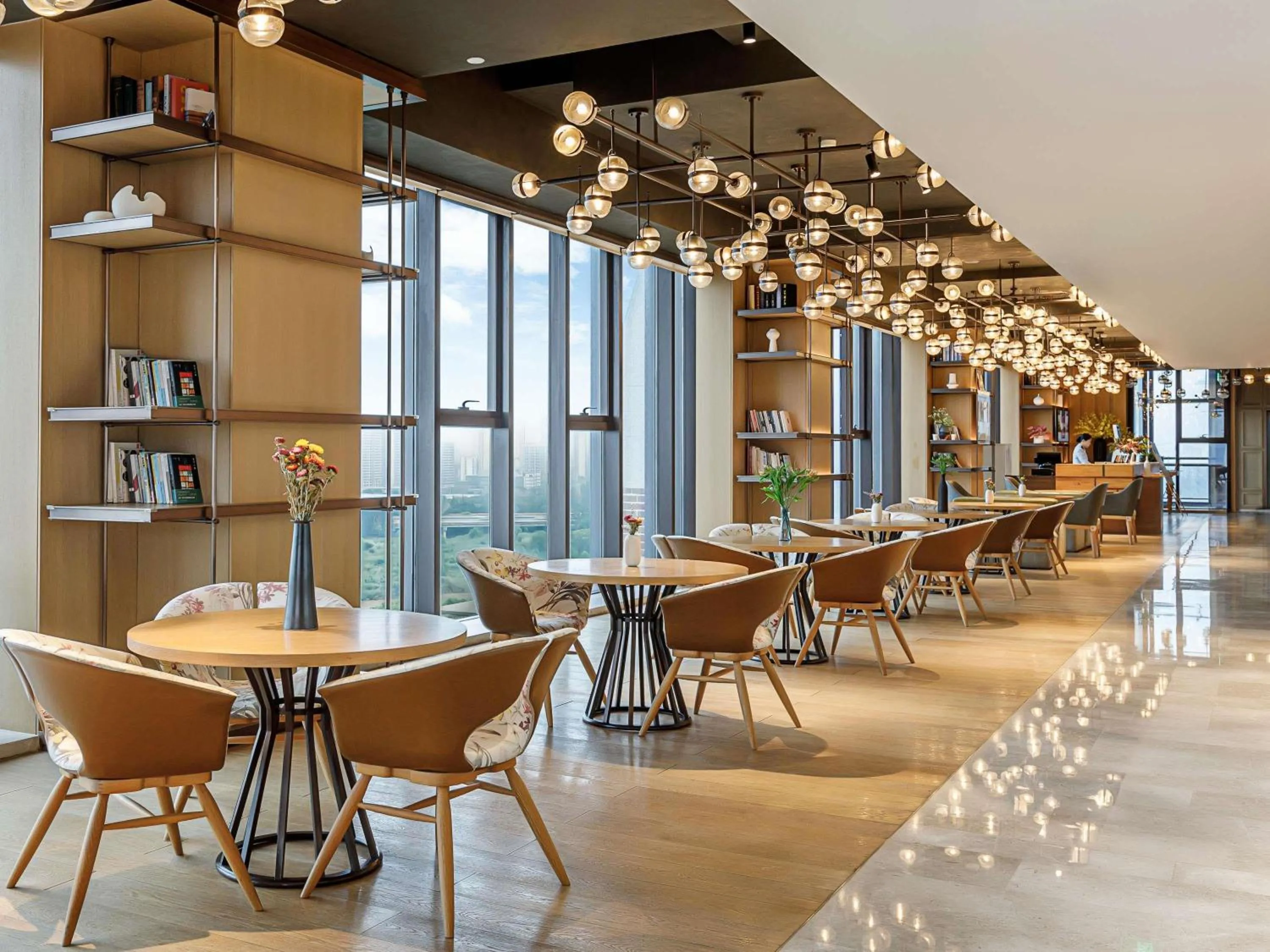 Property building in Swissotel Xi' an Xinxing Hot Spring