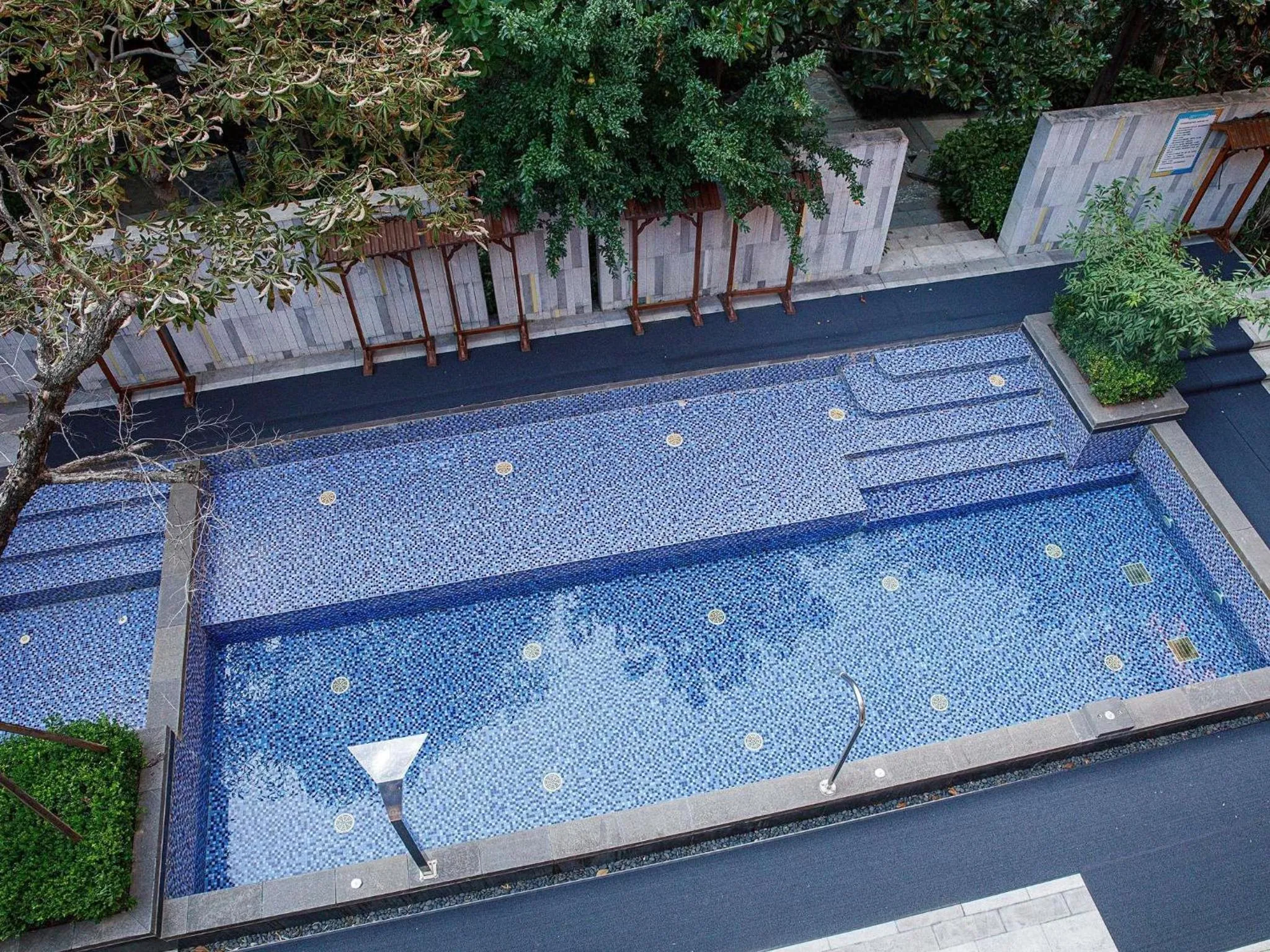 Property building in Swissotel Xi' an Xinxing Hot Spring