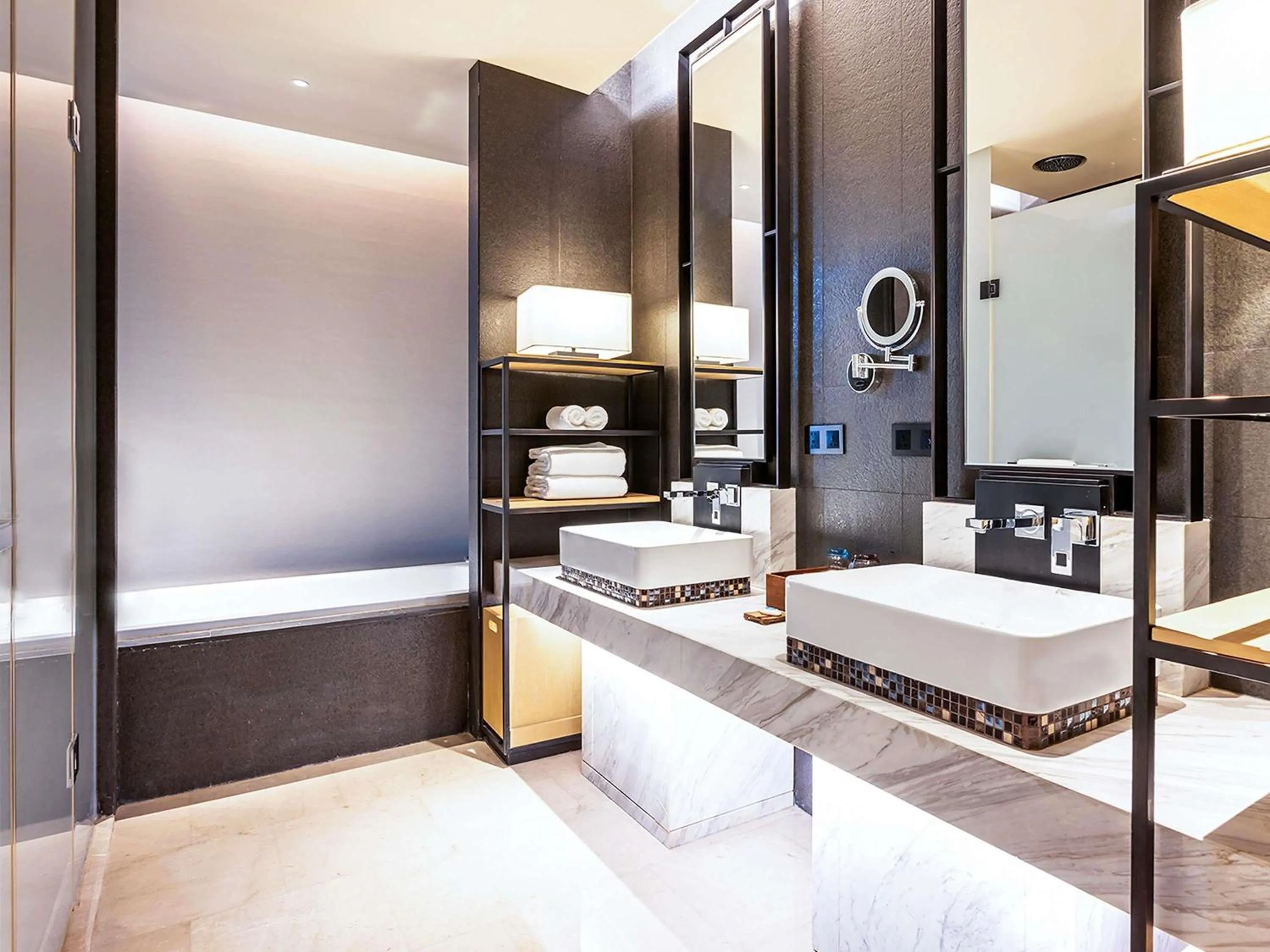 Bedroom, Bed in Swissotel Xi' an Xinxing Hot Spring