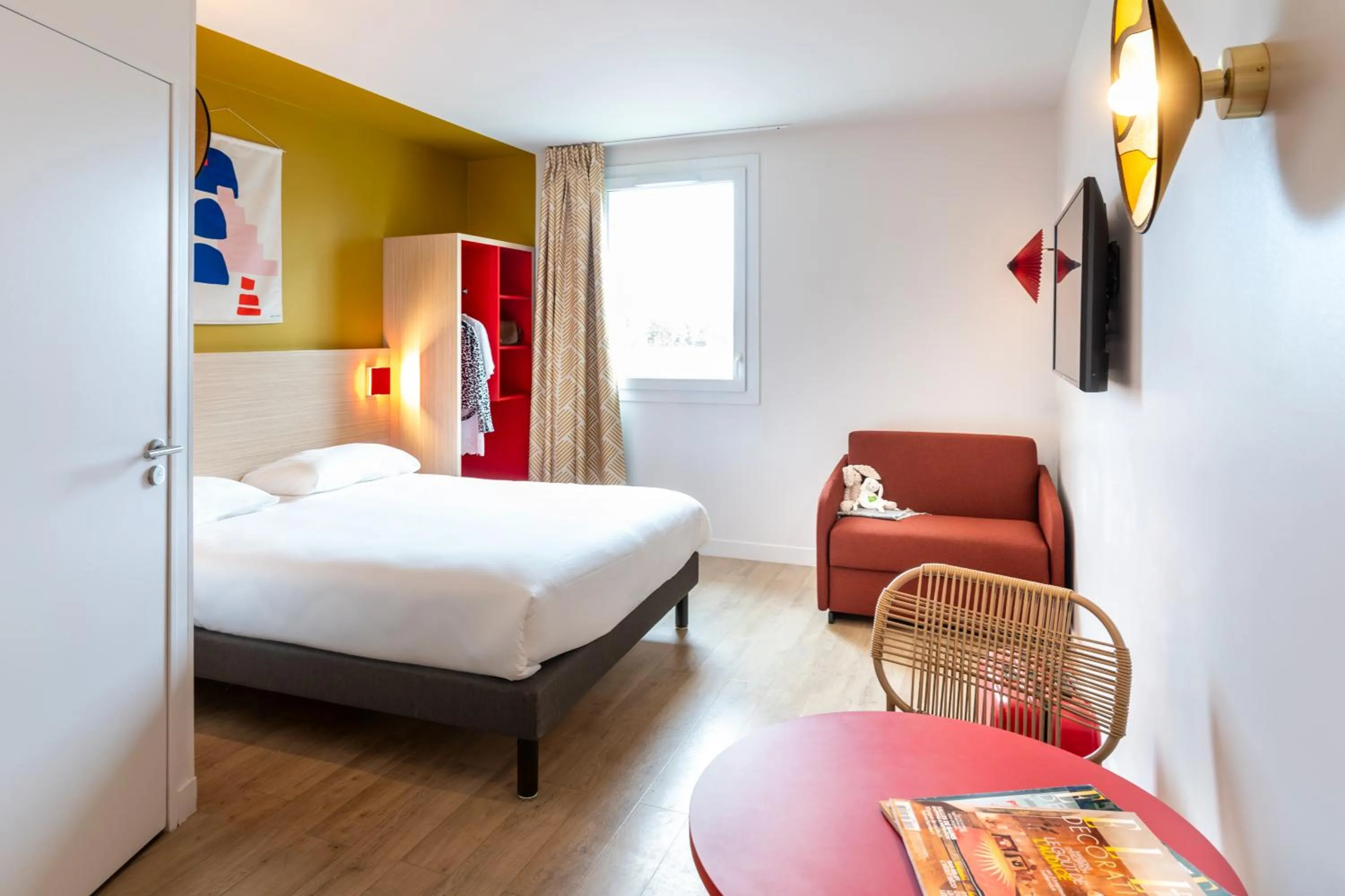 Photo of the whole room, Bed in ibis Styles Prévessin Genève Aéroport