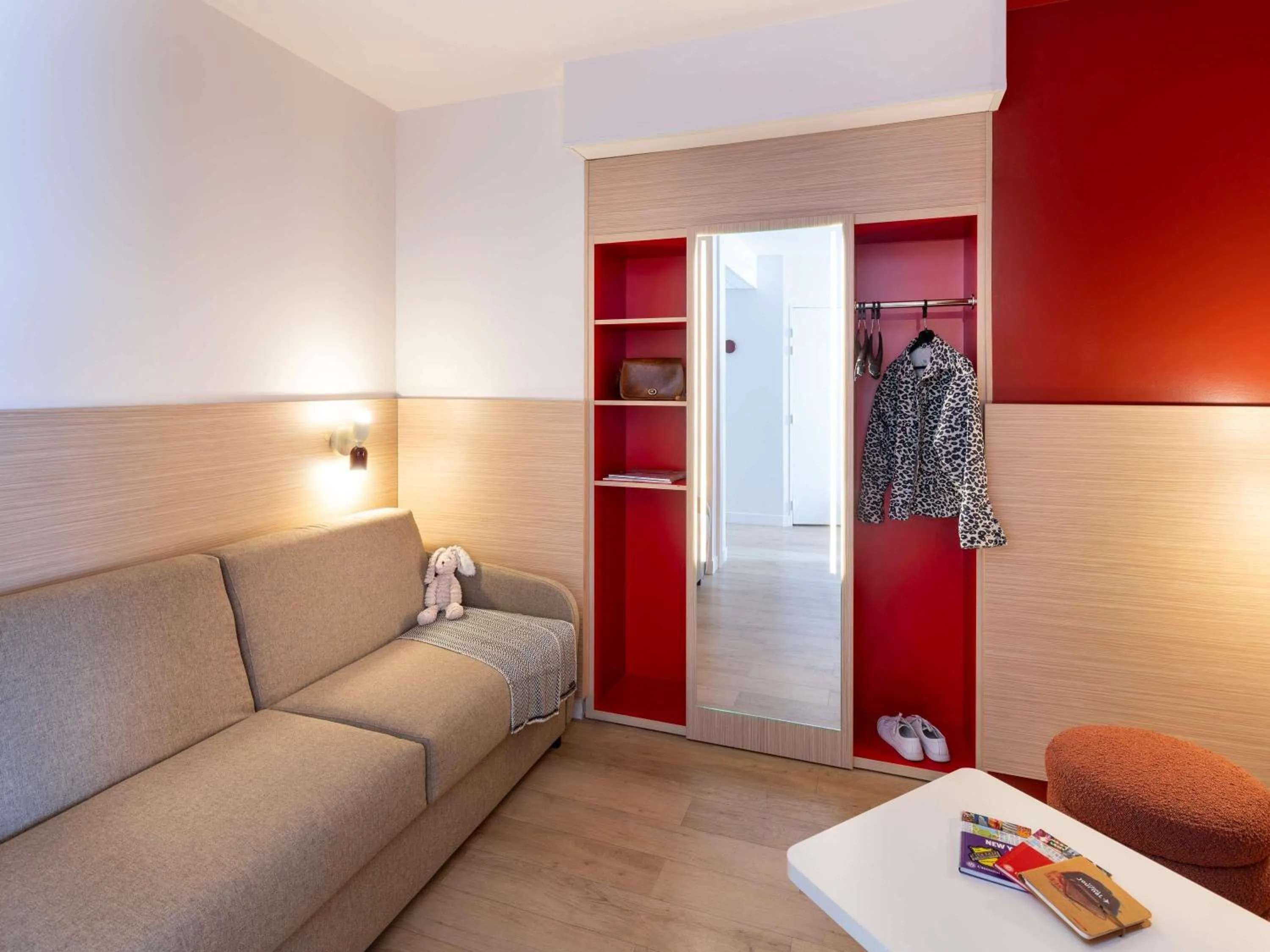 Bedroom in ibis Styles Prévessin Genève Aéroport