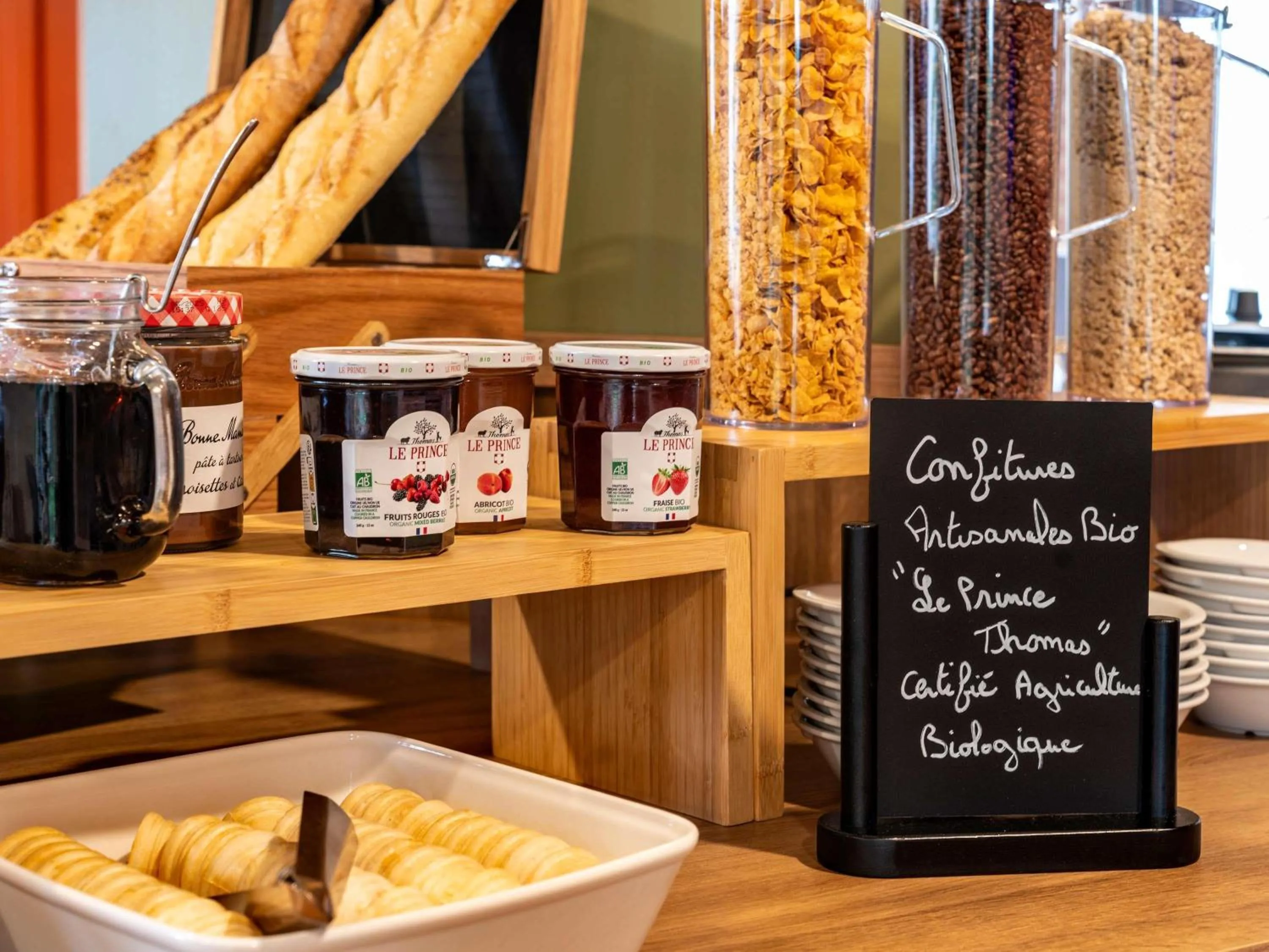 Breakfast in ibis Styles Prévessin Genève Aéroport