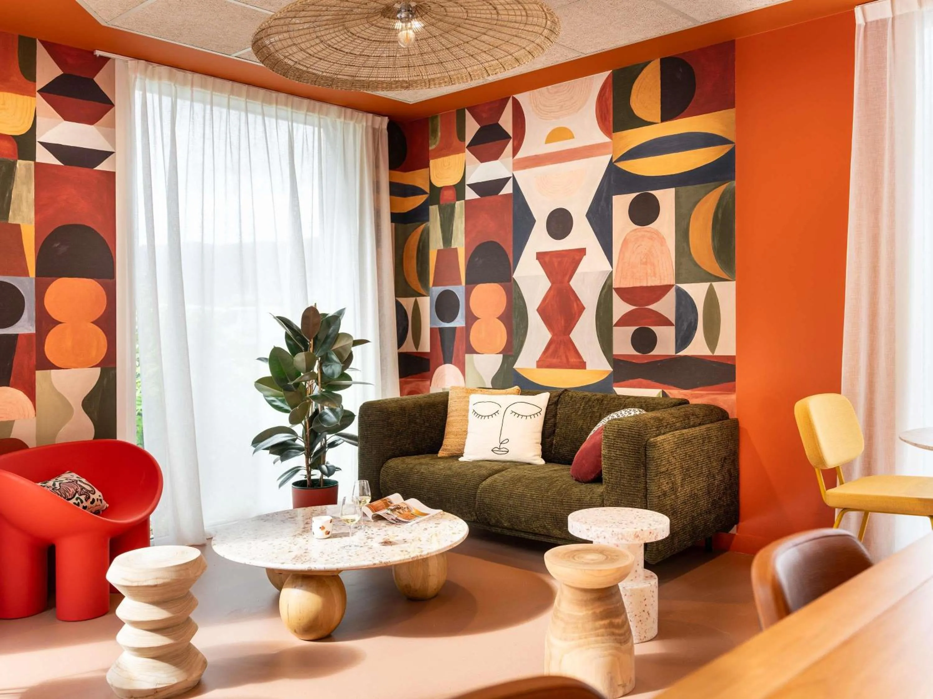 Lounge or bar in ibis Styles Prévessin Genève Aéroport