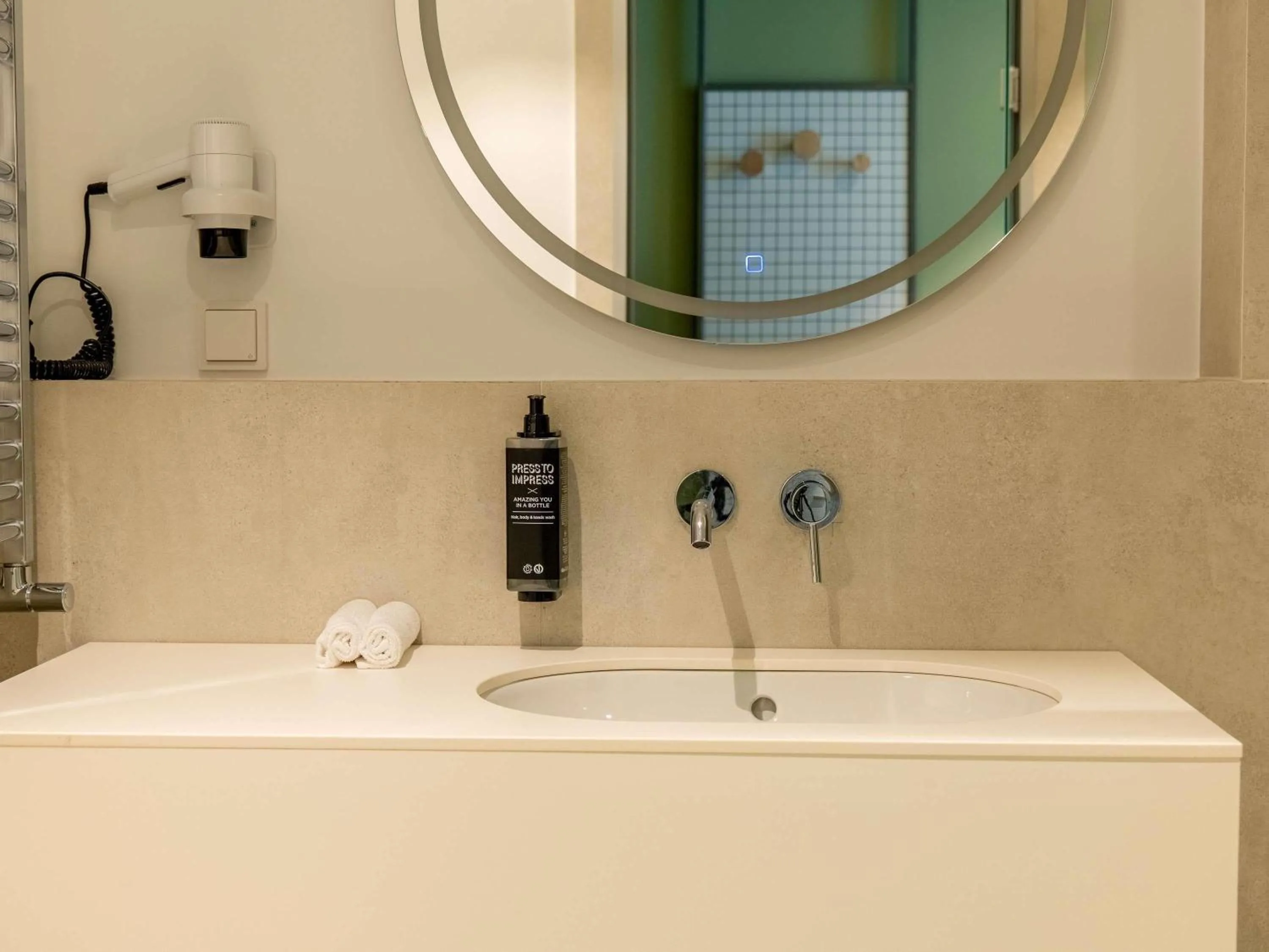 Bedroom in ibis Styles Chisinau