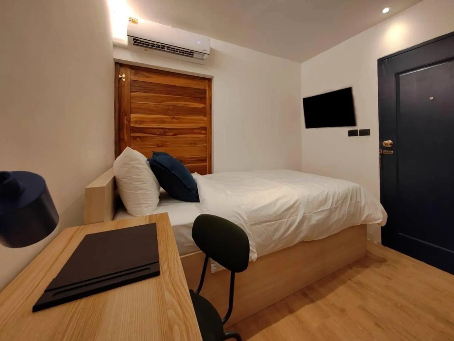 Photo of the whole room, Bed in The Motuga Hostel Bangkok