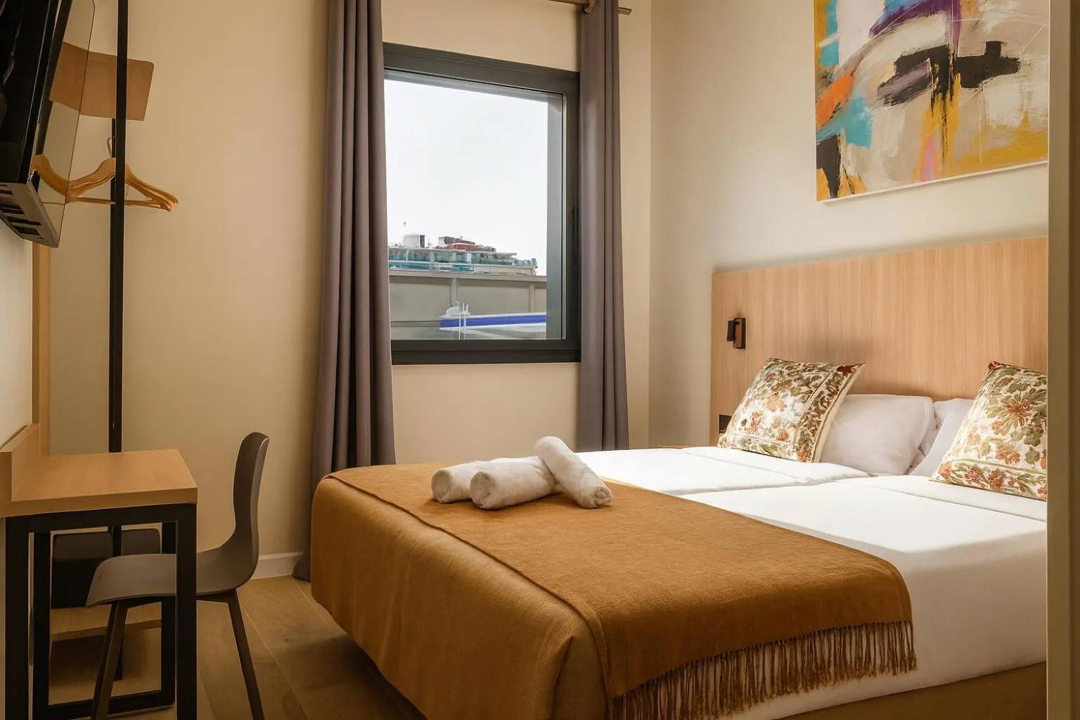 Bedroom, Bed in Aerohotel Barcelona Airport 24h